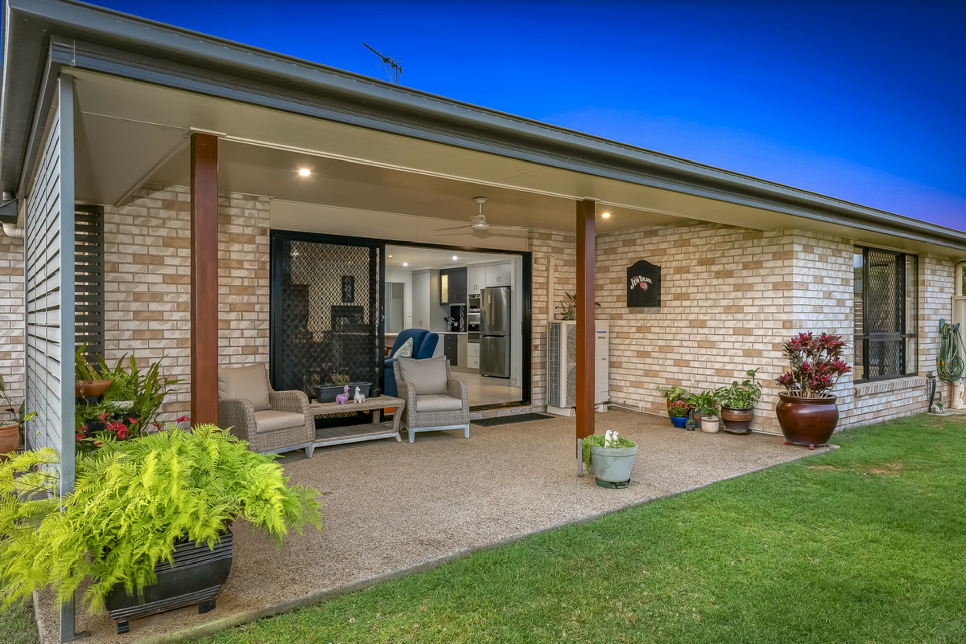 9 Wedgeleaf Place Ashfield QLD - Property Details - LJ Hooker