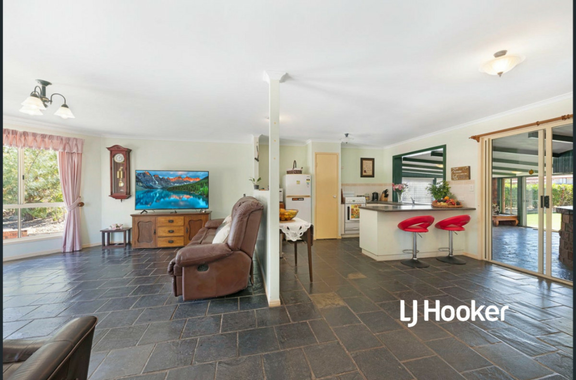 33 Davenport Drive, COONARR