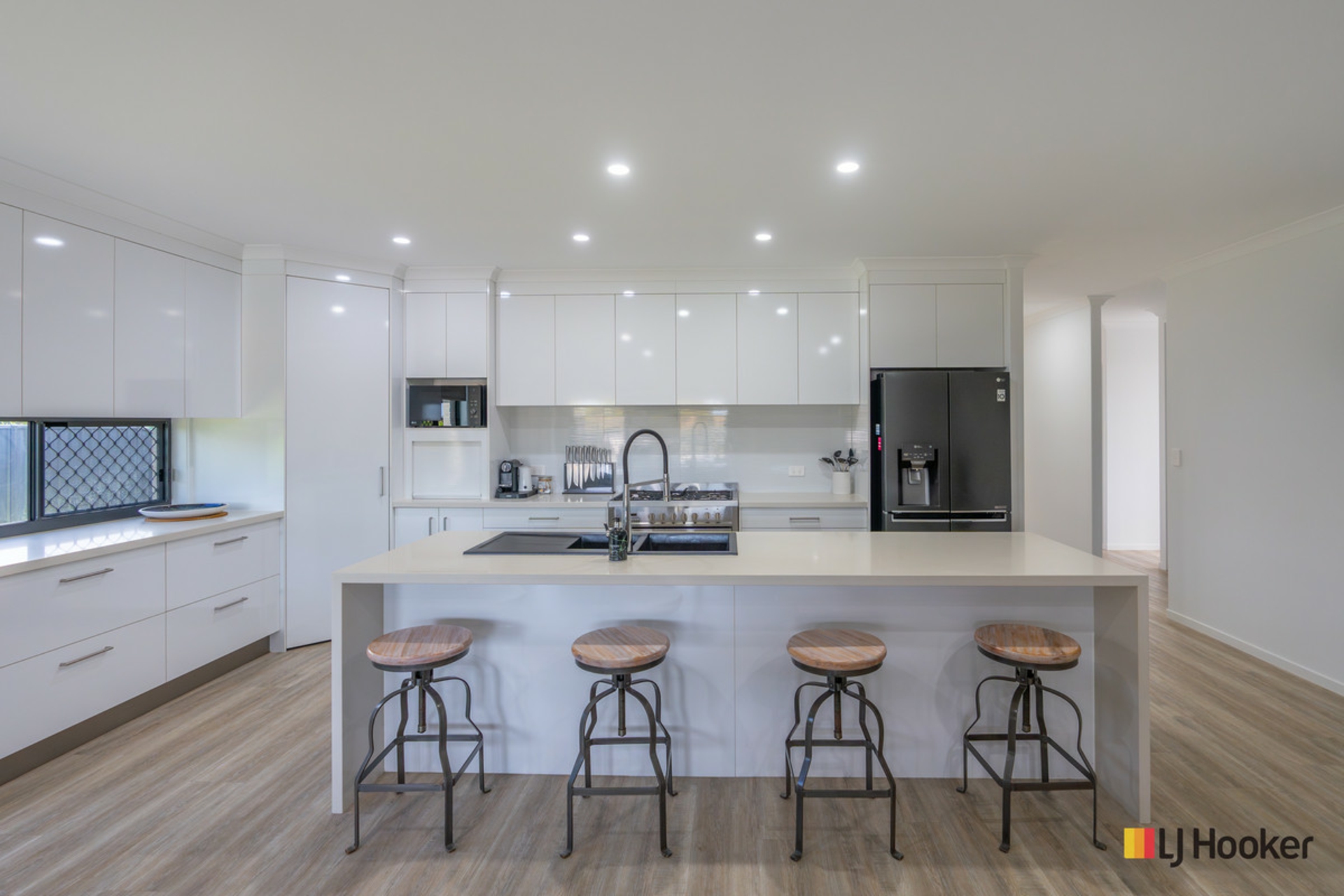 190 Barolin Esplanade, CORAL COVE