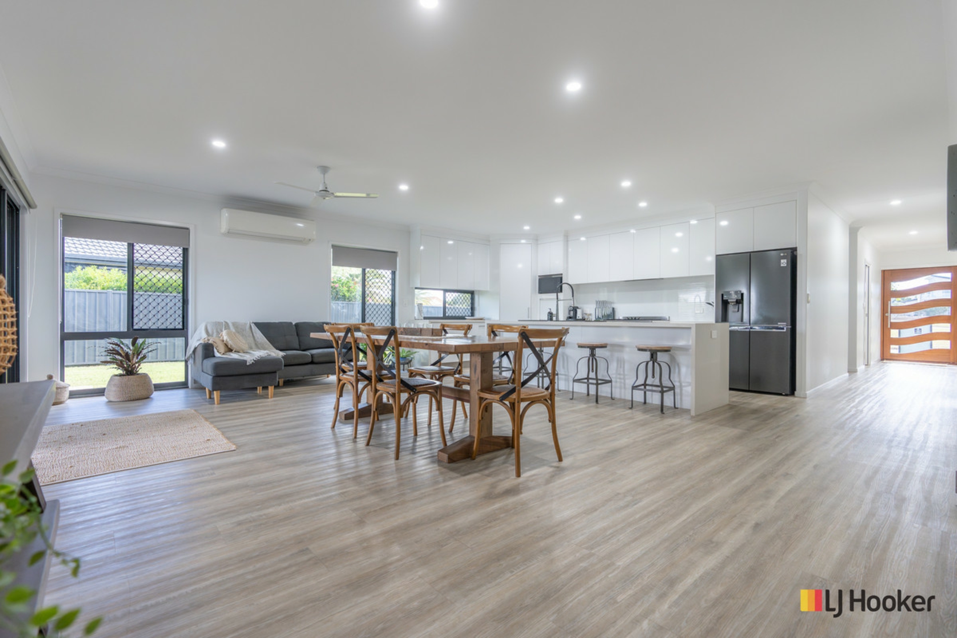 190 Barolin Esplanade, CORAL COVE