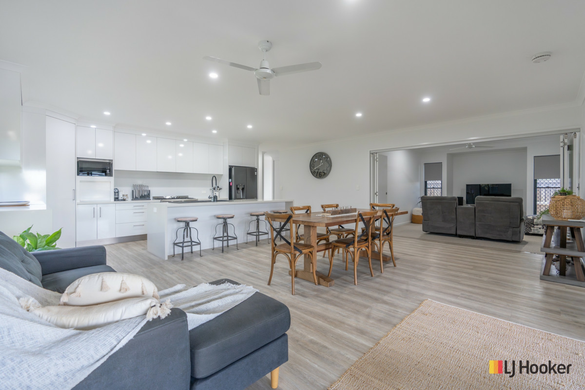 190 Barolin Esplanade, CORAL COVE