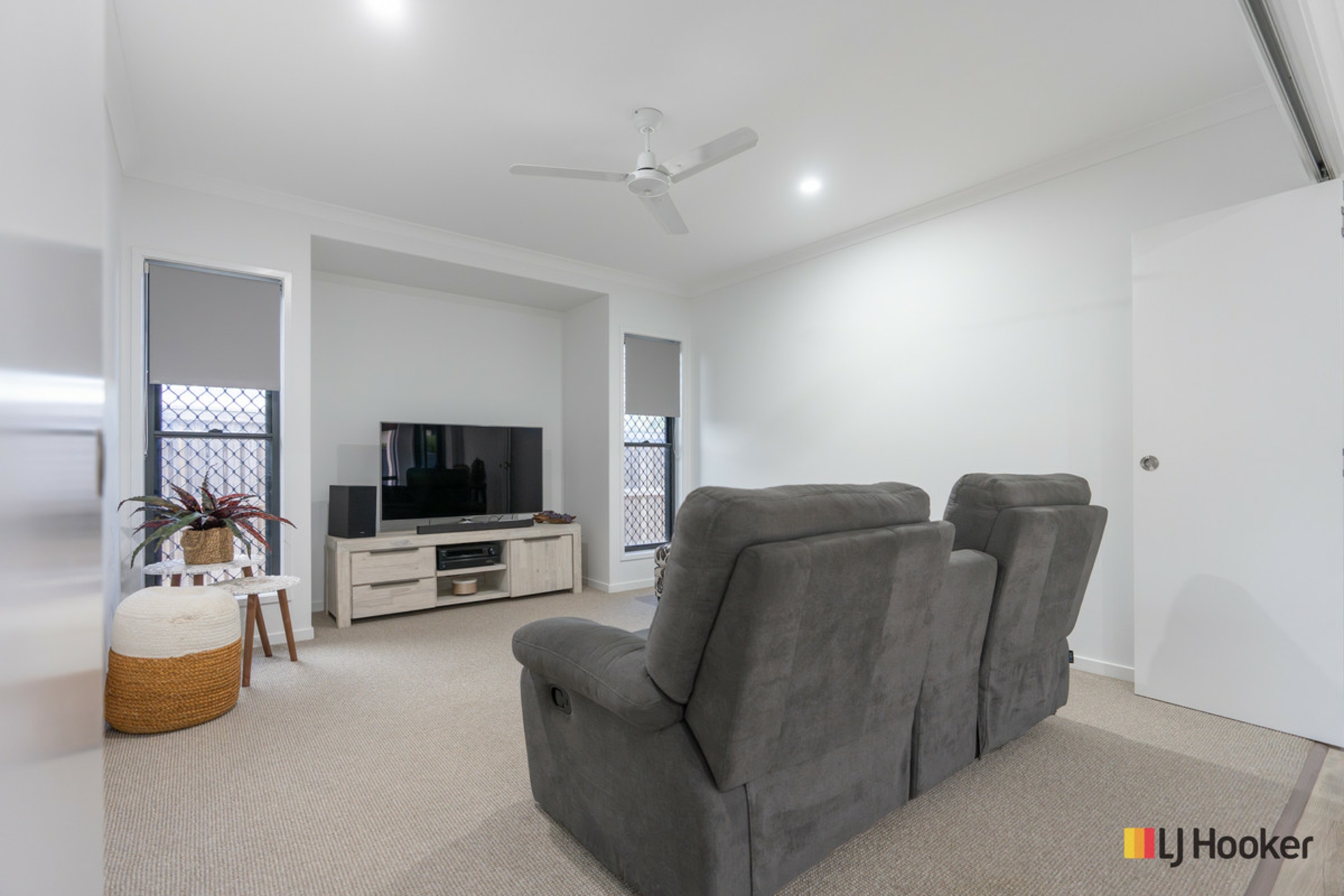 190 Barolin Esplanade, CORAL COVE