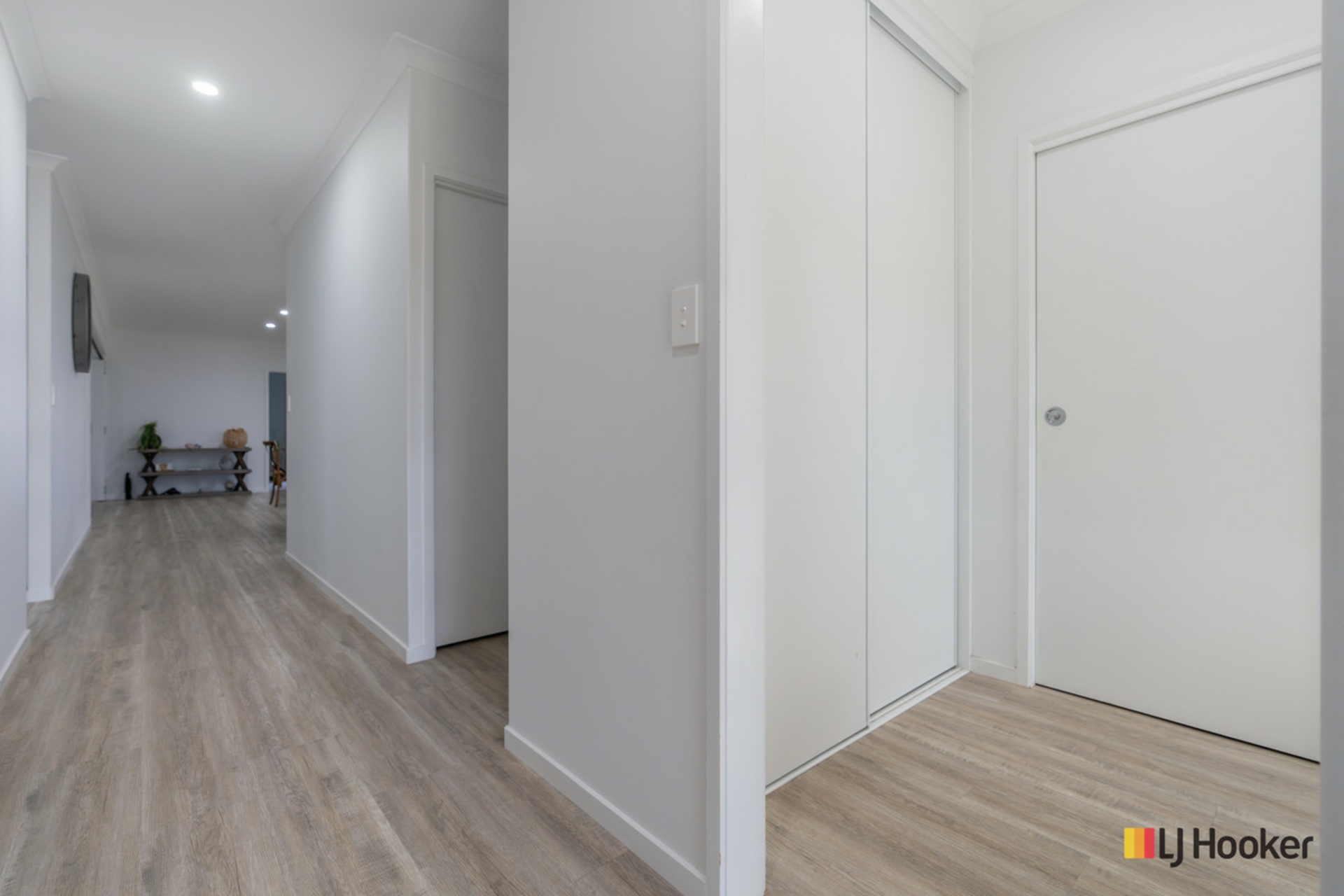 190 Barolin Esplanade, CORAL COVE