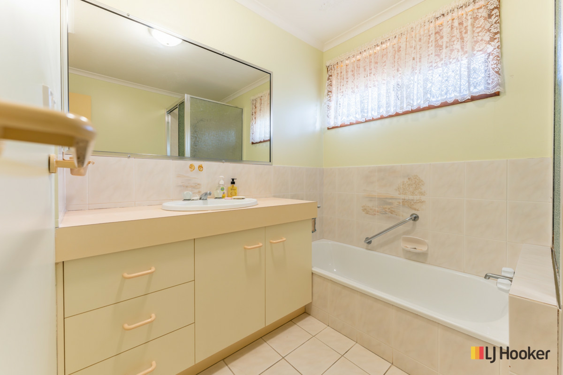 1A McNamara Street, AVENELL HEIGHTS