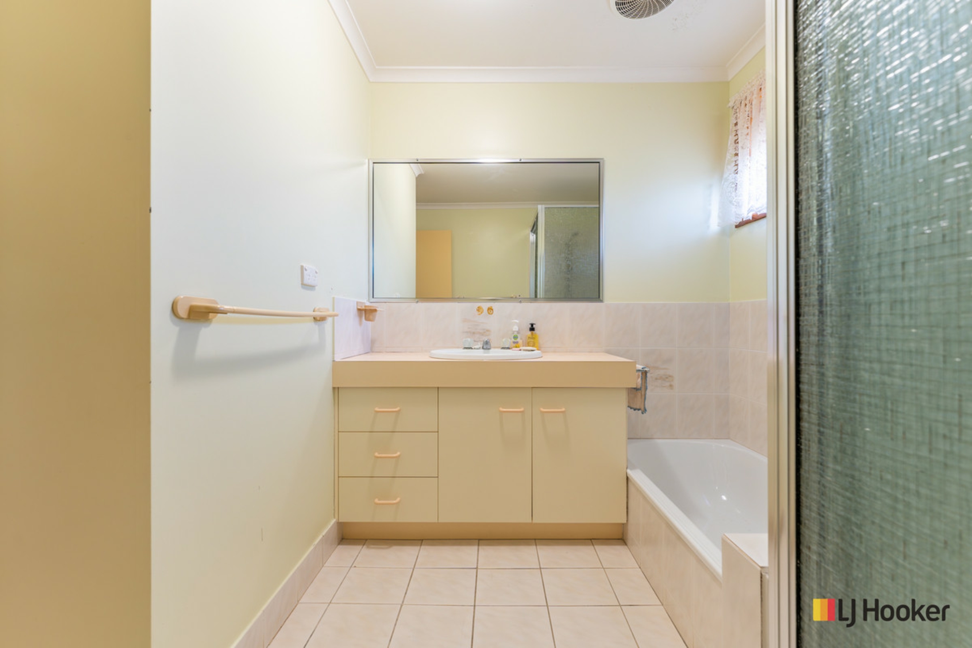 1A McNamara Street, AVENELL HEIGHTS