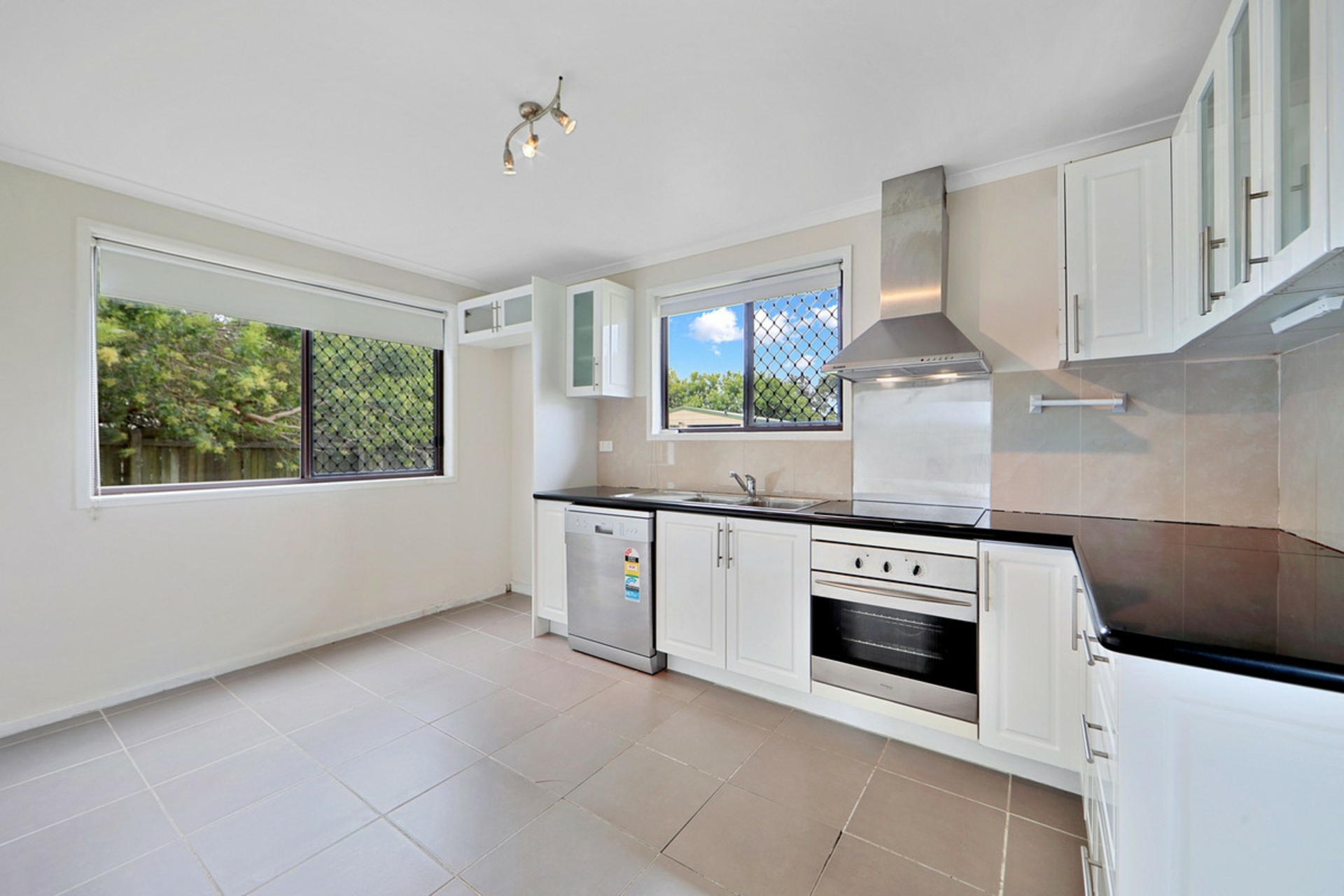 83 Kinch Street, BURNETT HEADS