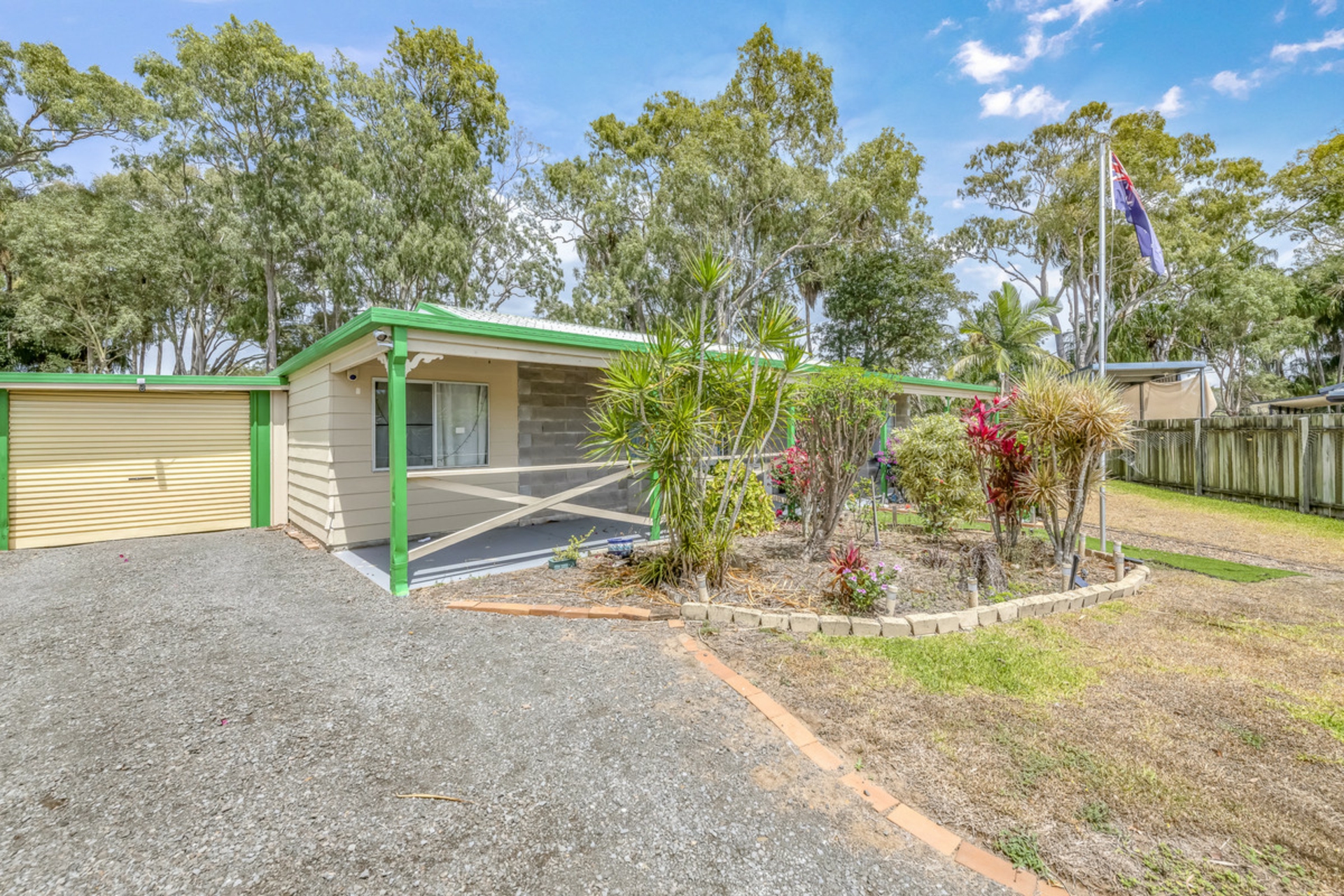 1 Orchid Drive, MOORE PARK BEACH