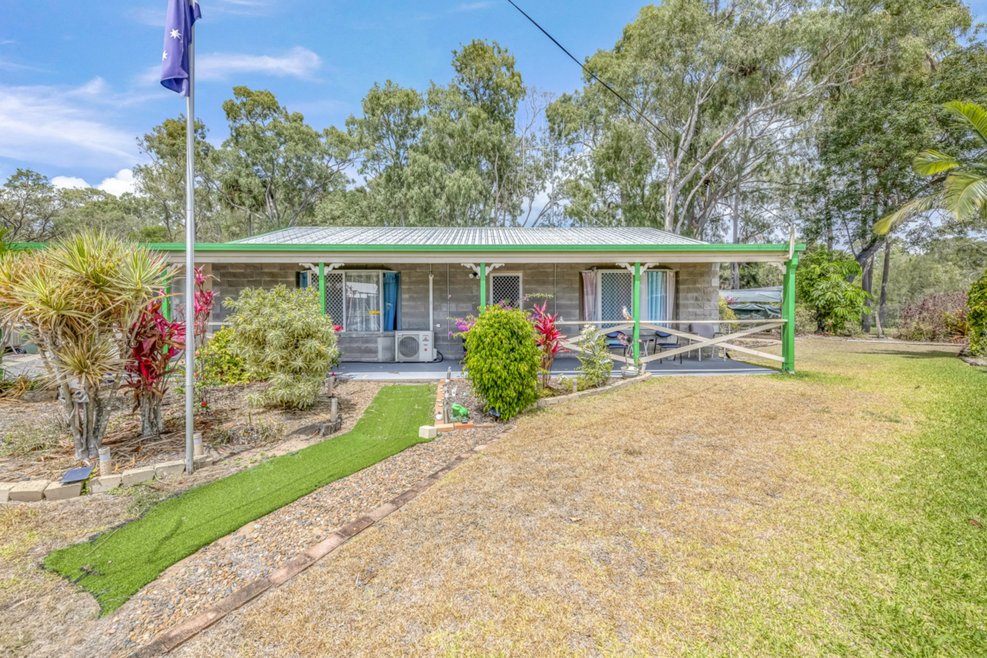 1 Orchid Drive, MOORE PARK BEACH