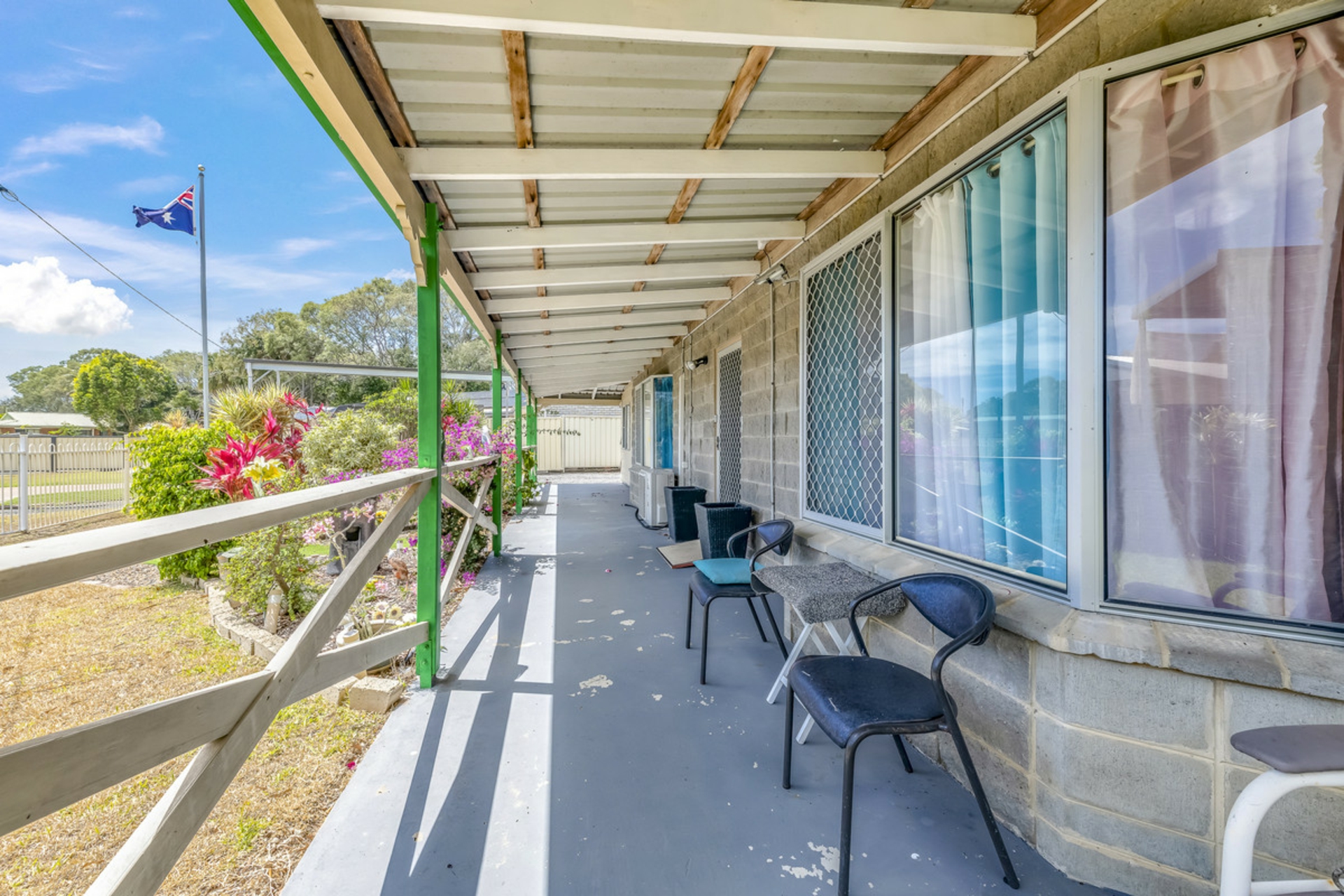 1 Orchid Drive, MOORE PARK BEACH