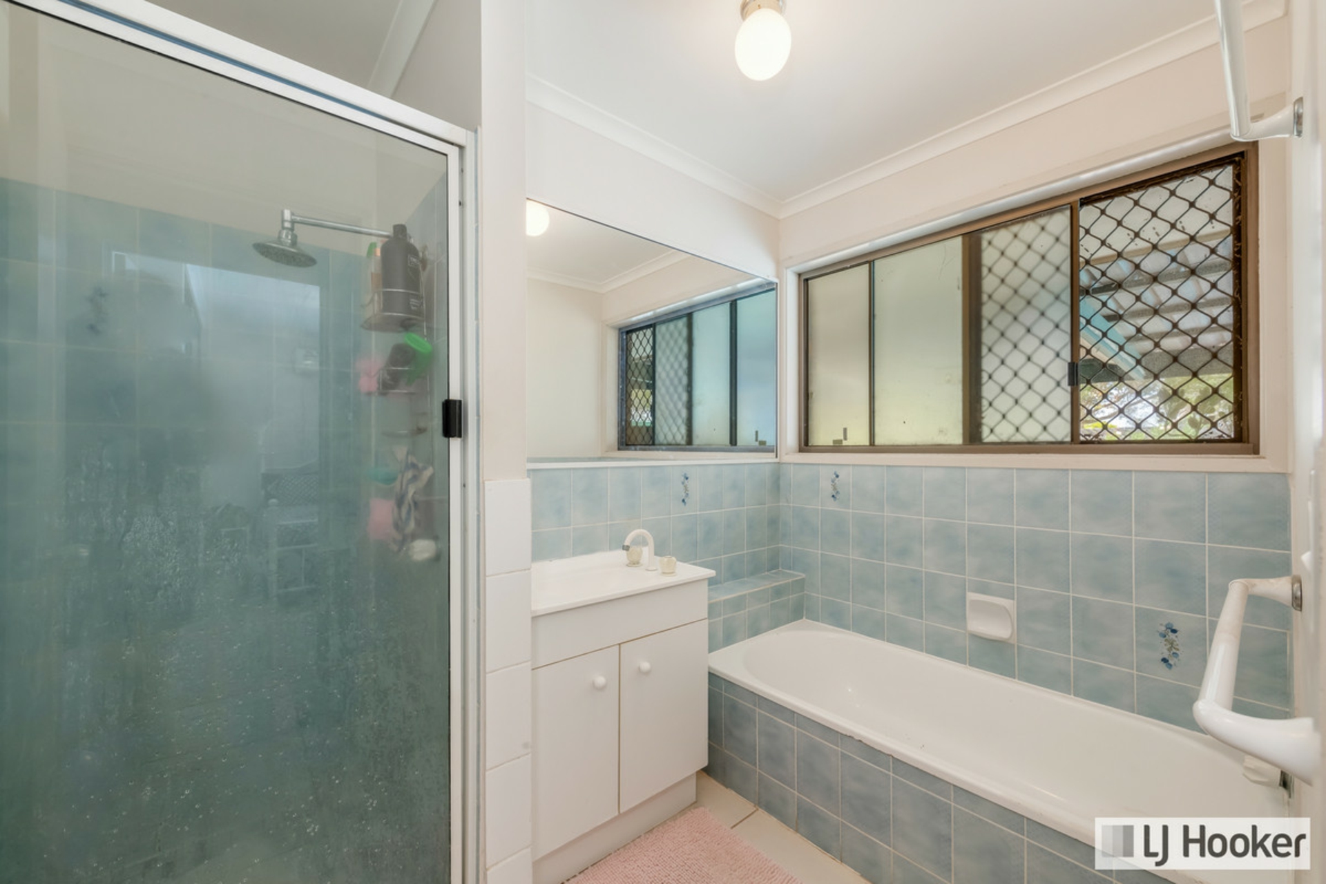 61 Sunset Drive, THABEBAN