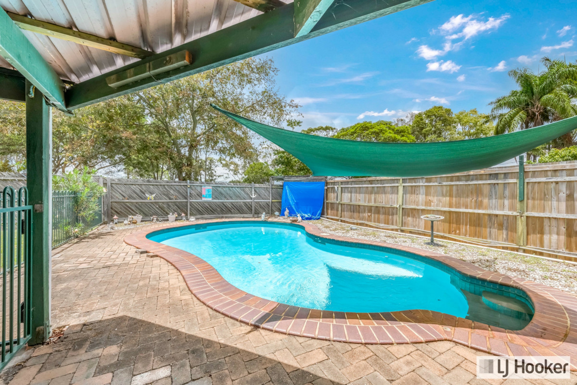 61 Sunset Drive, THABEBAN