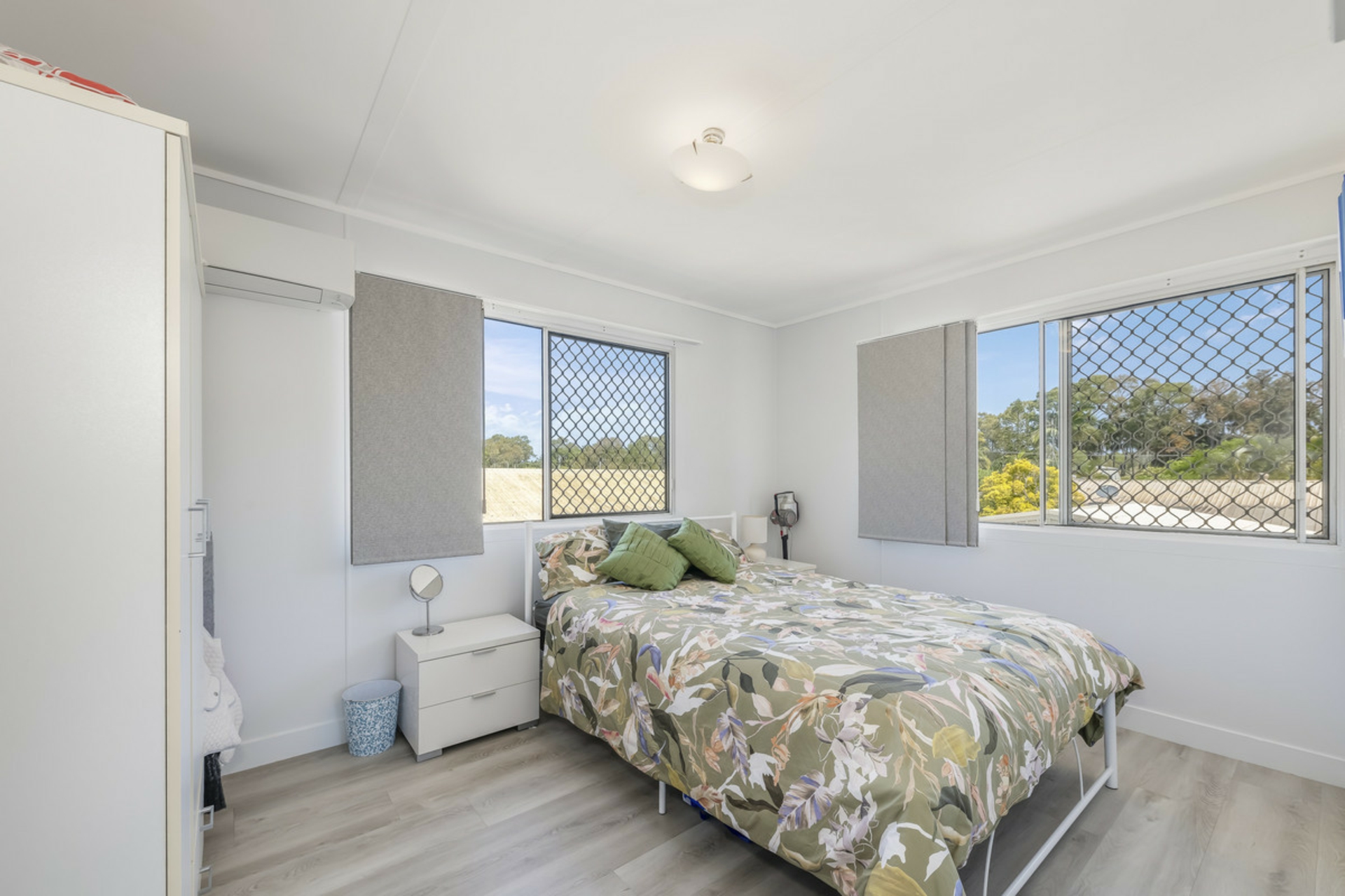 19 Club Avenue,, MOORE PARK BEACH