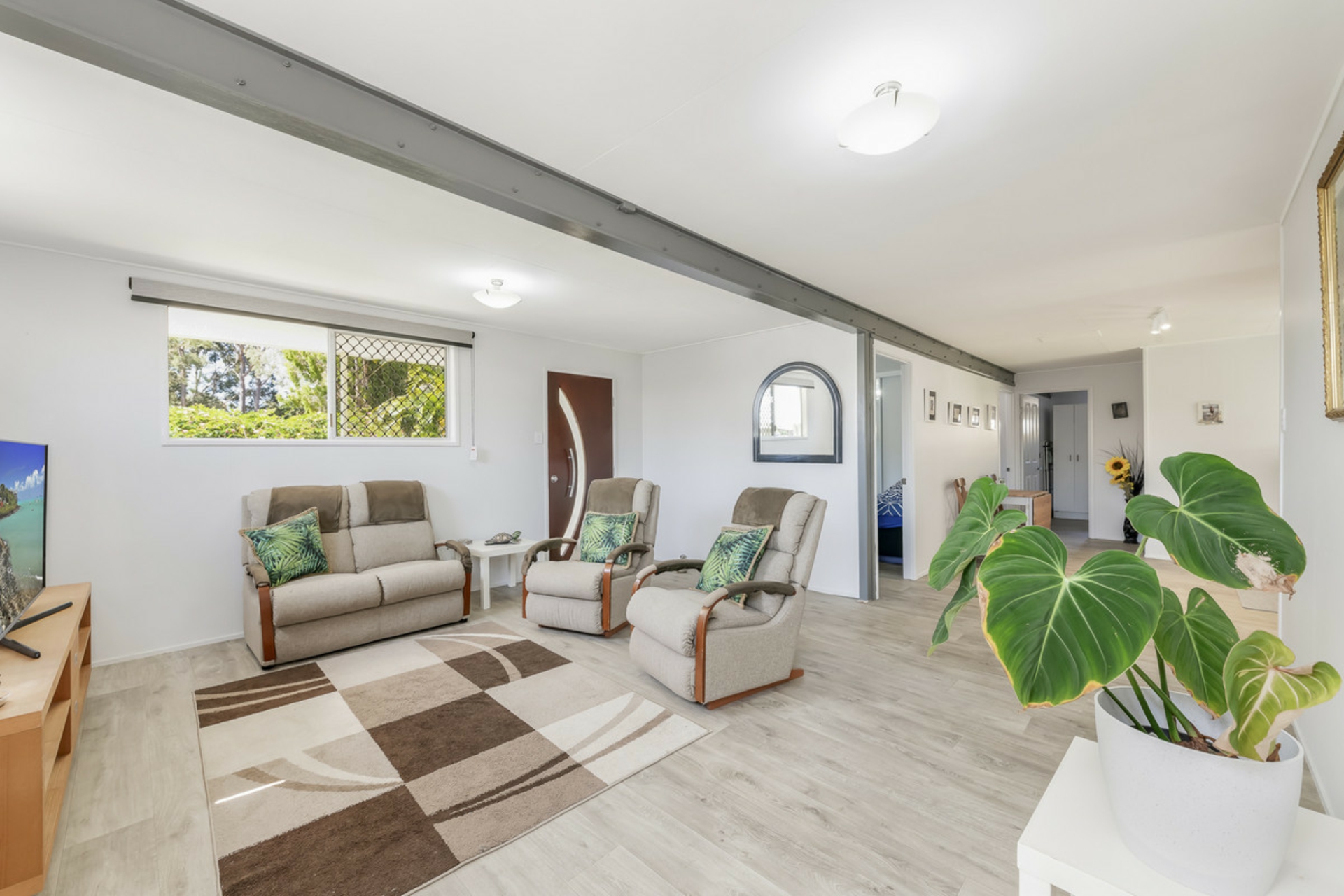 19 Club Avenue,, MOORE PARK BEACH