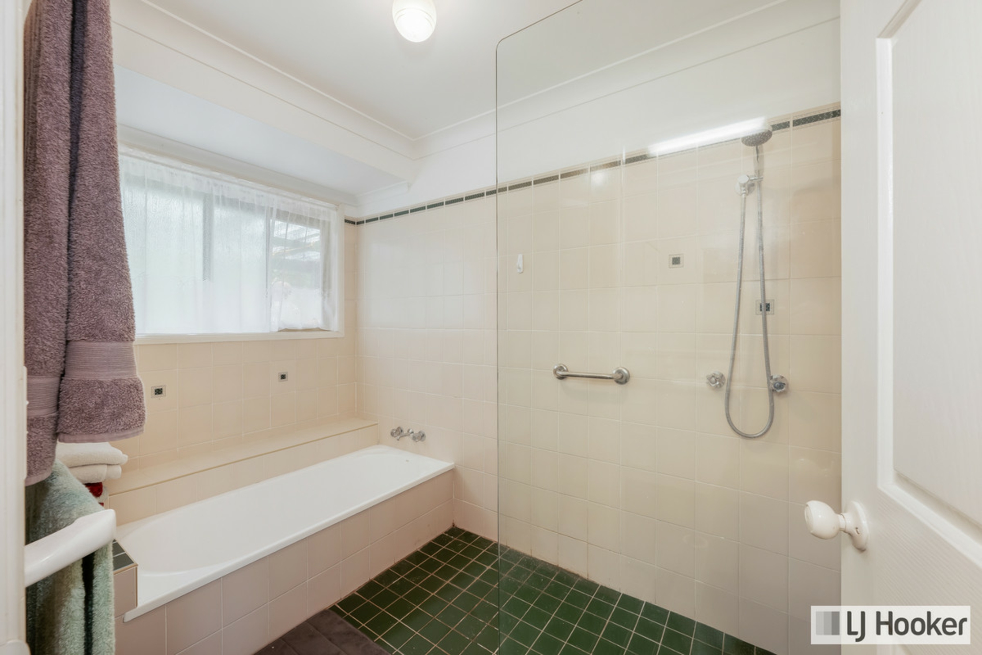 9 Plum Tree Crescent, MOORE PARK BEACH