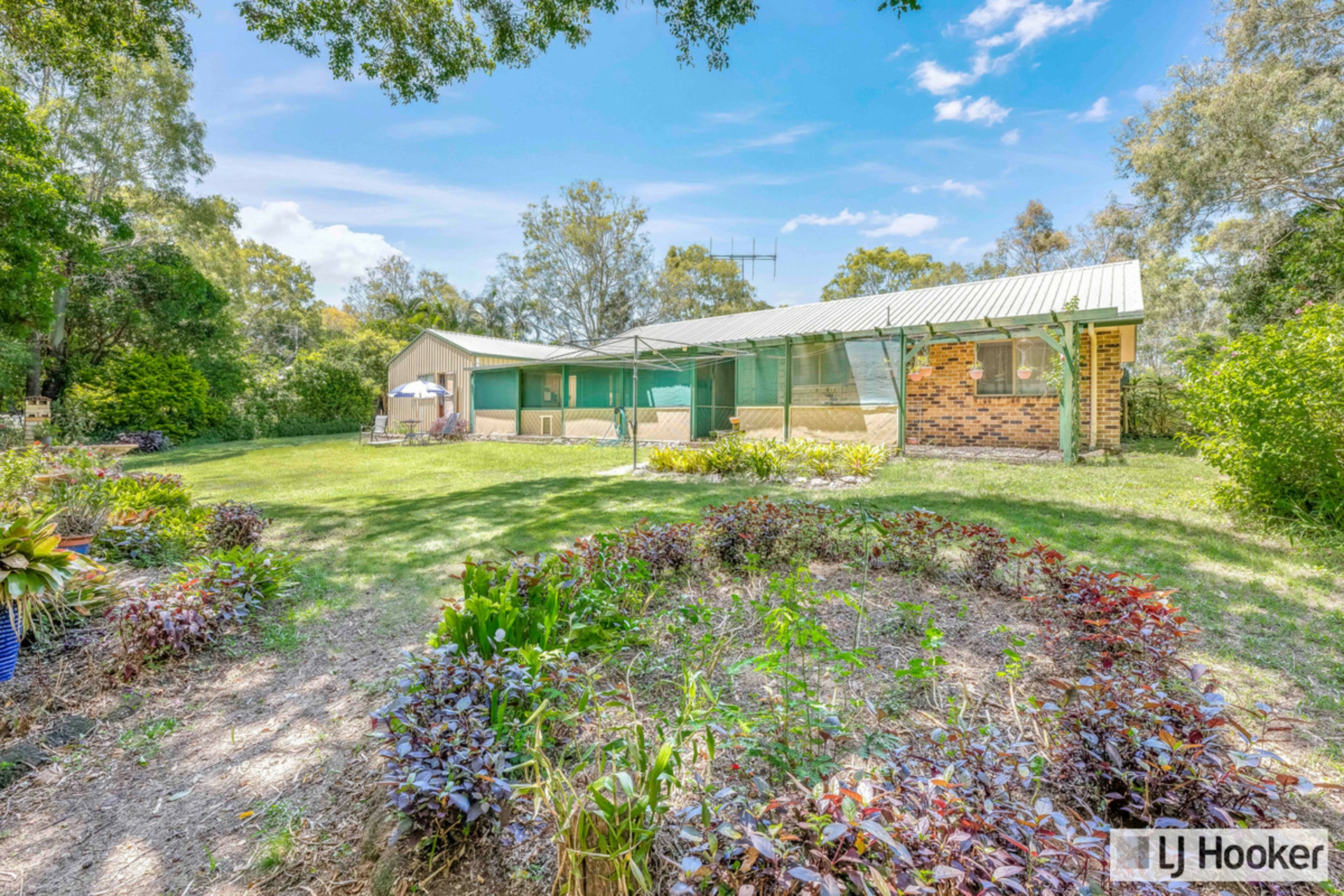 9 Plum Tree Crescent, MOORE PARK BEACH