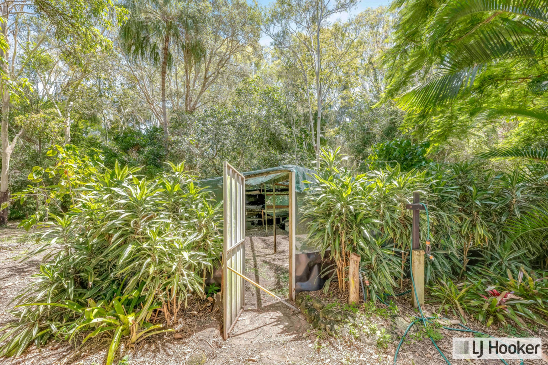 9 Plum Tree Crescent, MOORE PARK BEACH