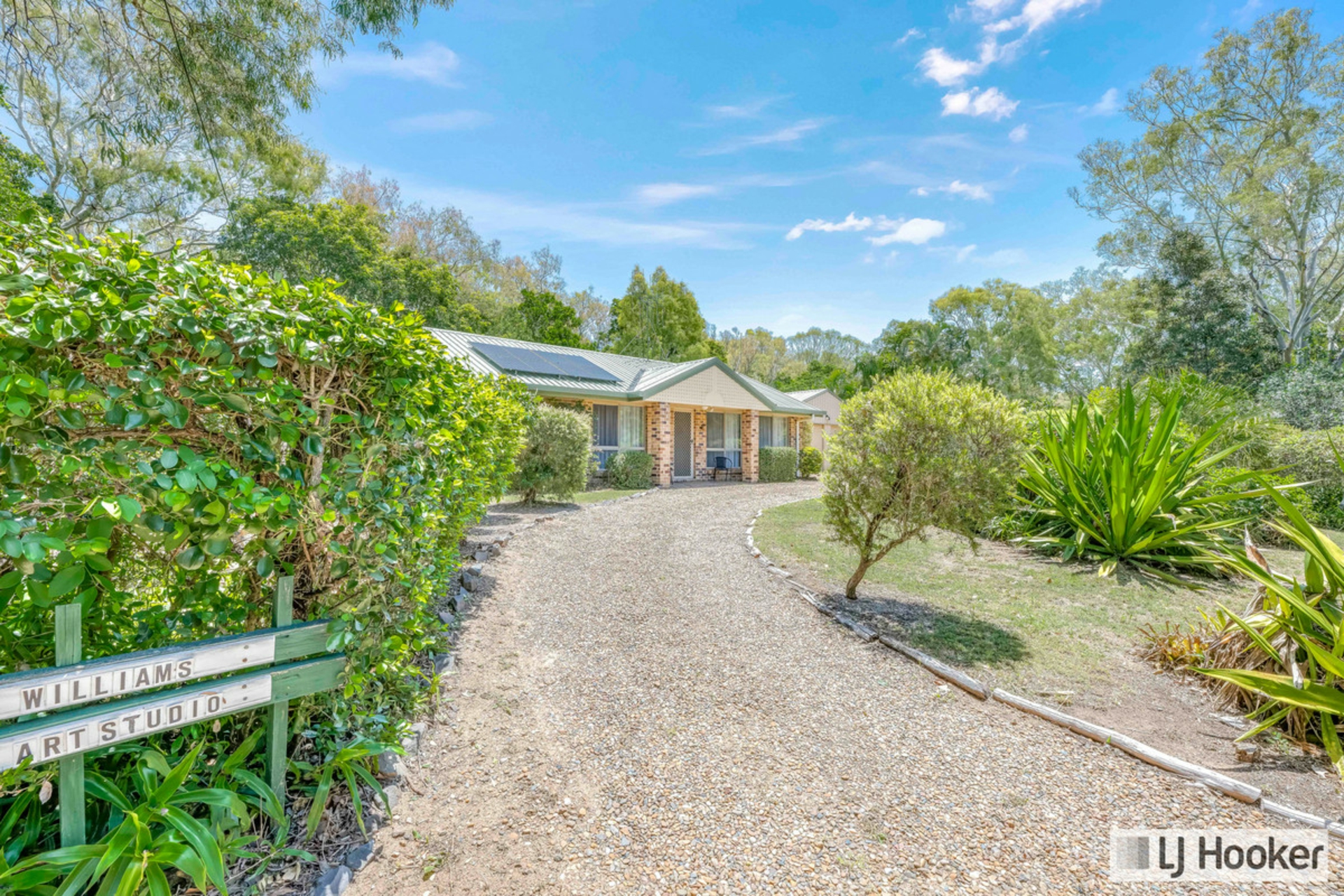 9 Plum Tree Crescent, MOORE PARK BEACH