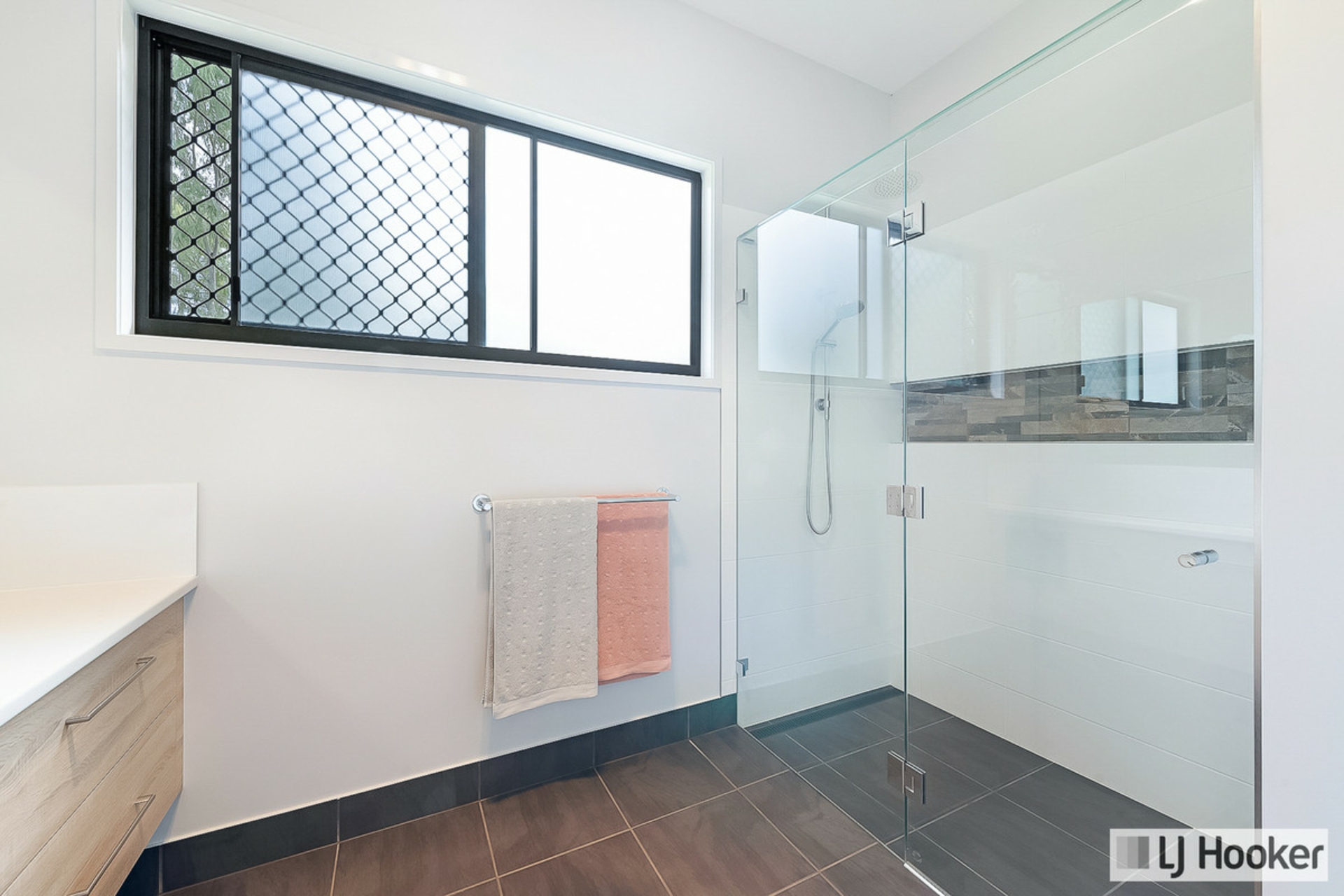 18 Sylvan Drive,, MOORE PARK BEACH