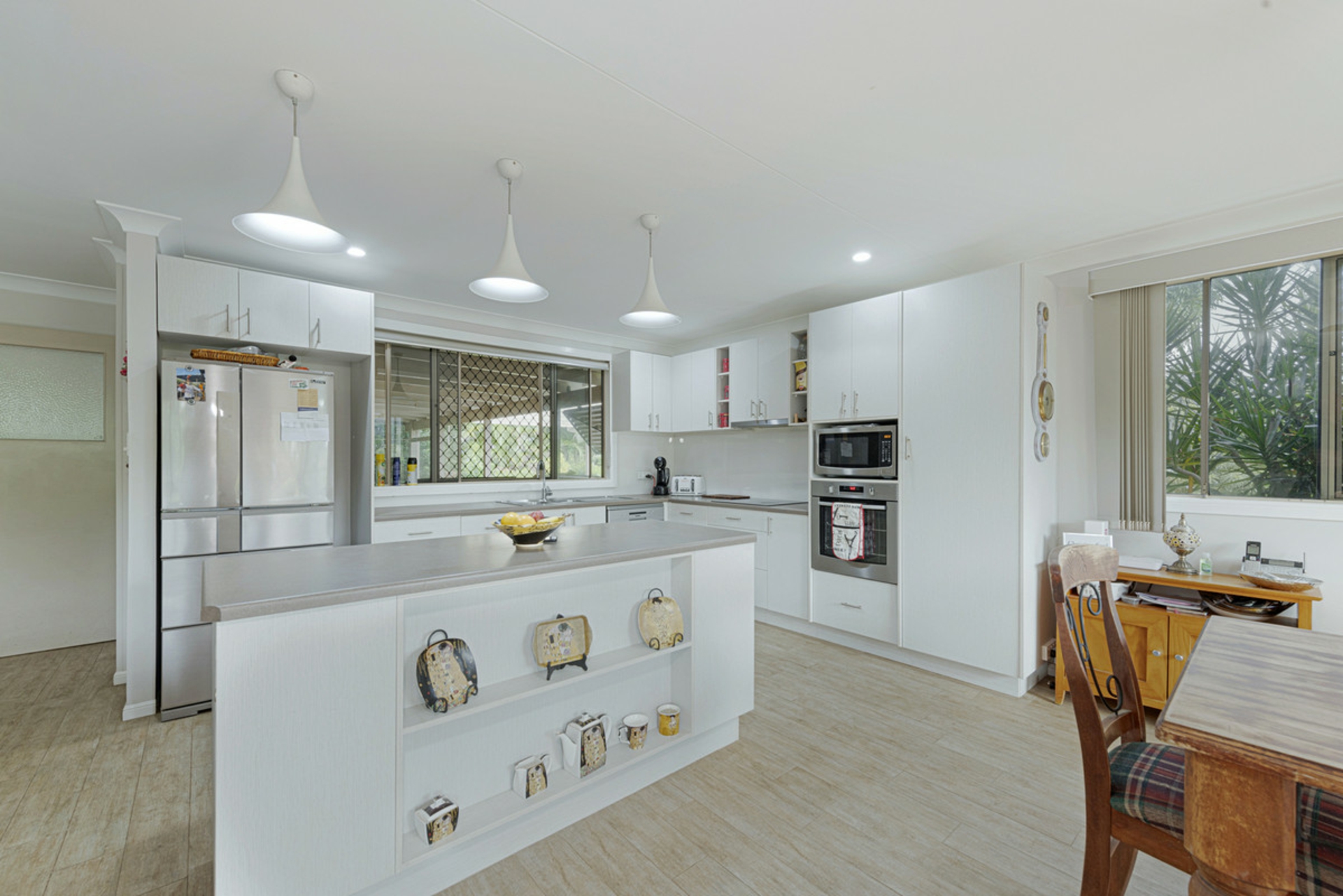 17 Poinciana Court, MOORE PARK BEACH