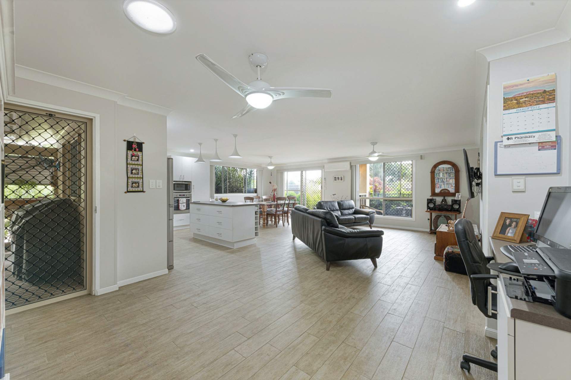 17 Poinciana Court, MOORE PARK BEACH