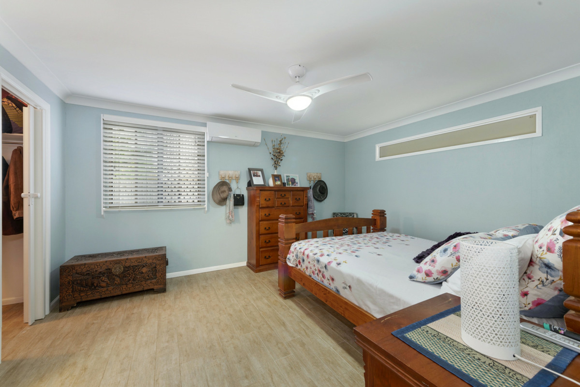 17 Poinciana Court, MOORE PARK BEACH