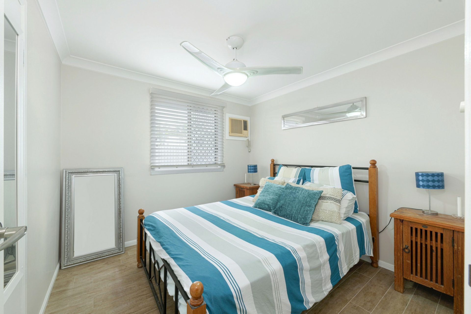 17 Poinciana Court, MOORE PARK BEACH