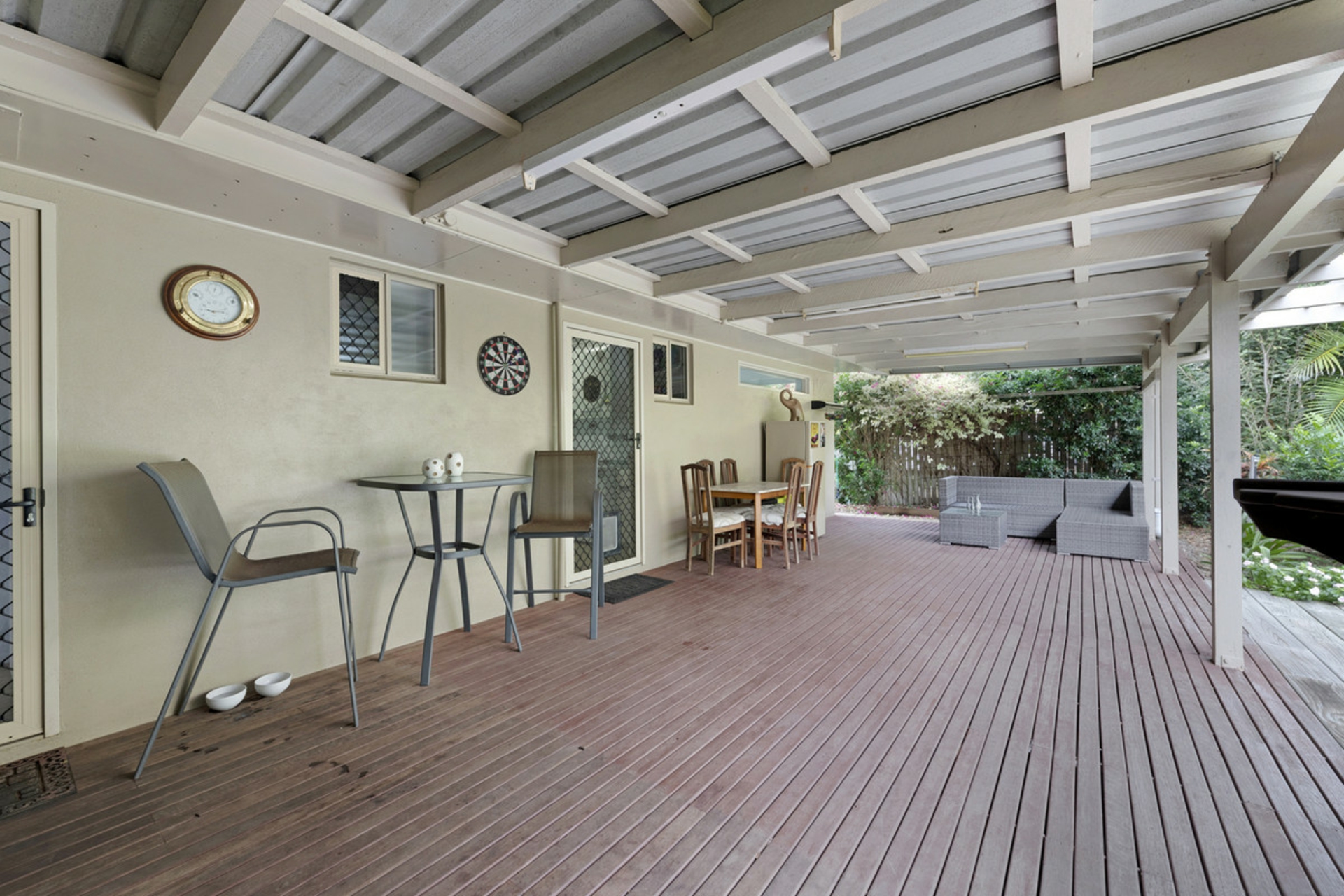 17 Poinciana Court, MOORE PARK BEACH