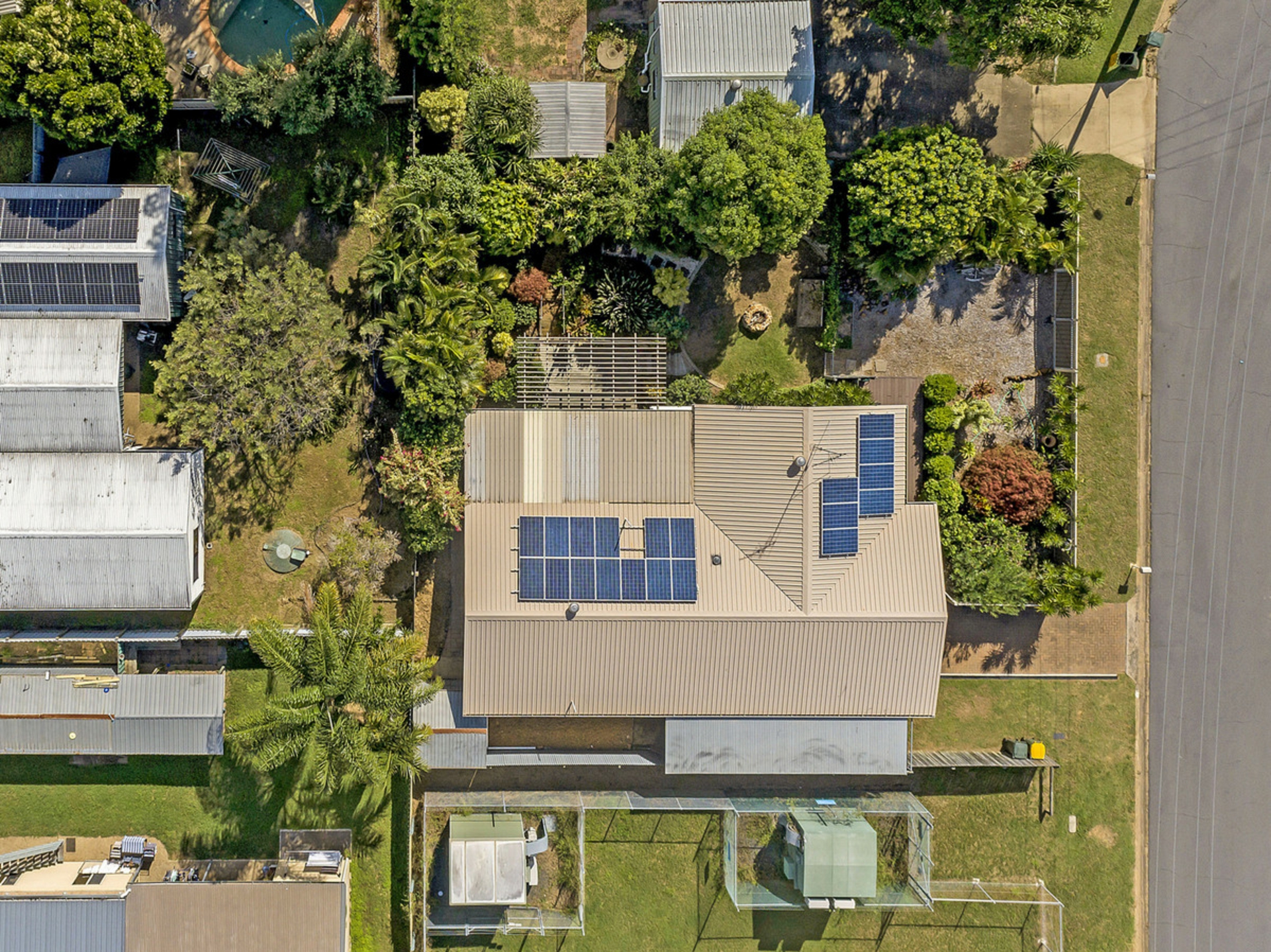 17 Poinciana Court, MOORE PARK BEACH