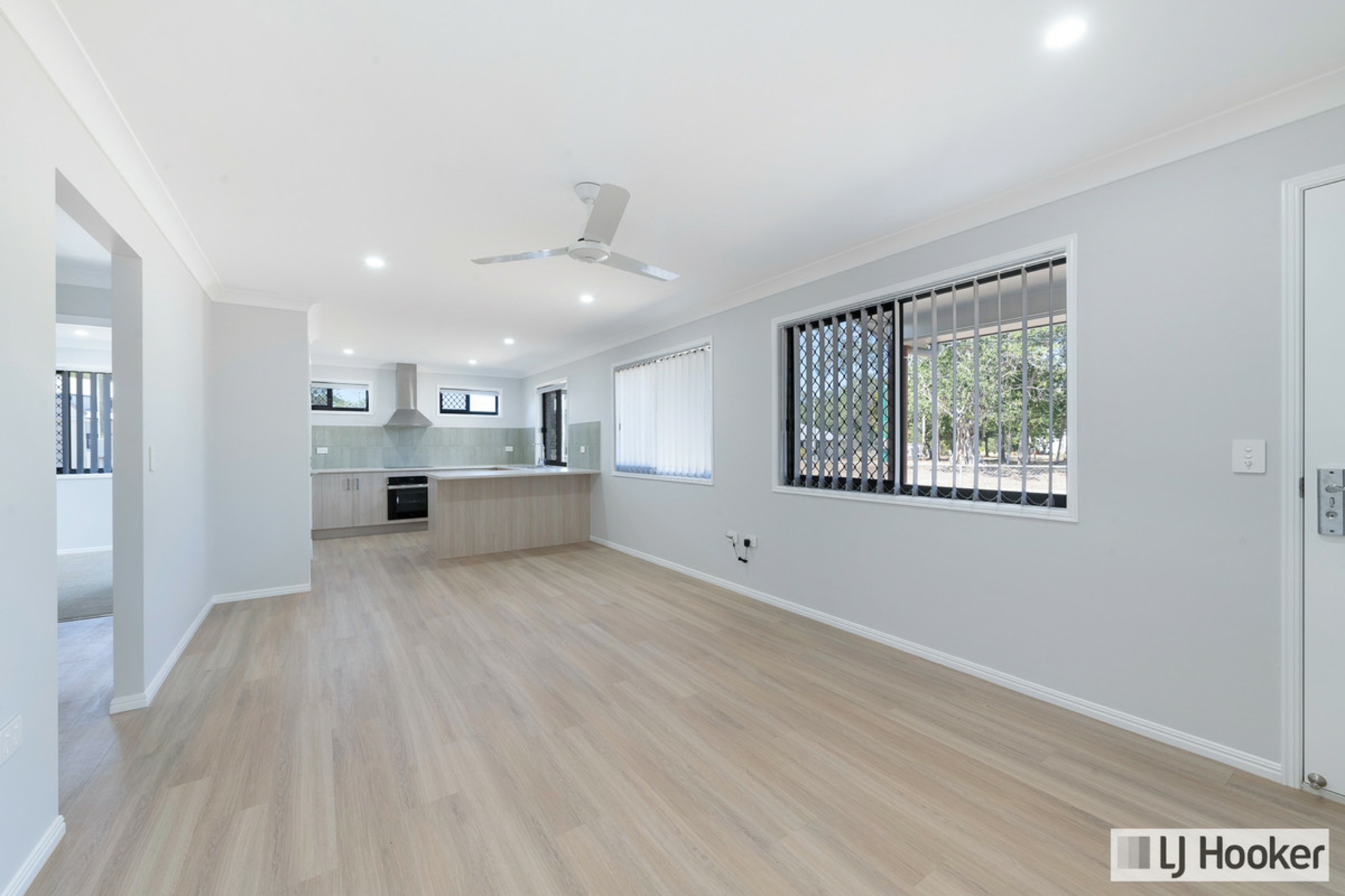 Moore Park Beach, 4670