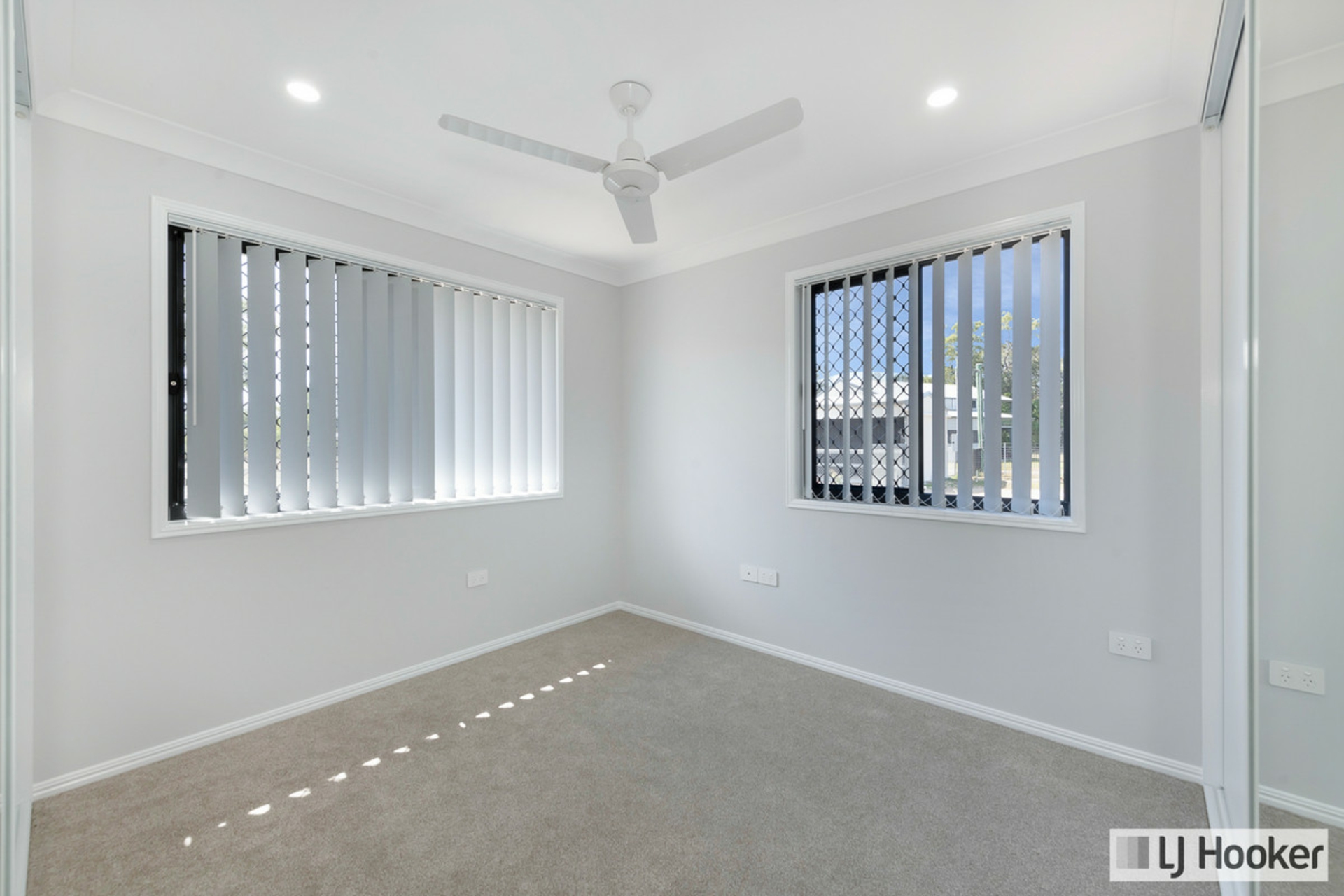 Moore Park Beach, 4670