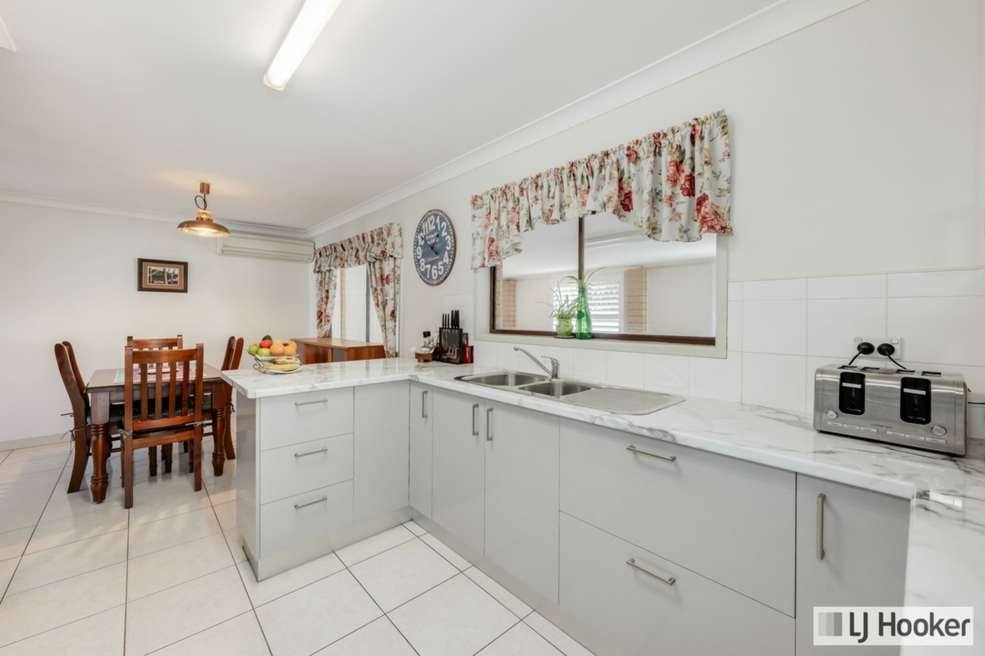 8 Gray Avenue, BUNDABERG SOUTH