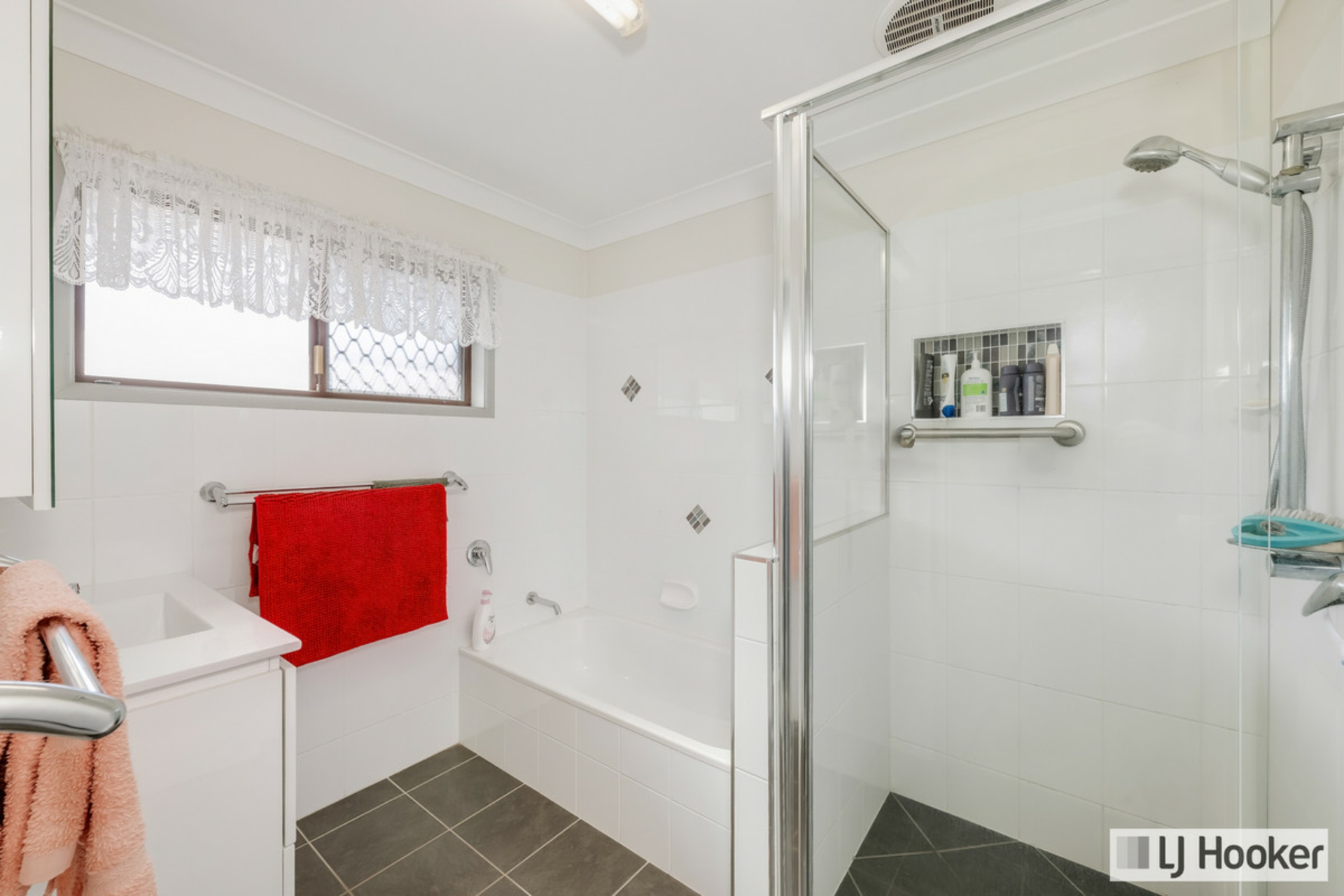 8 Gray Avenue, BUNDABERG SOUTH