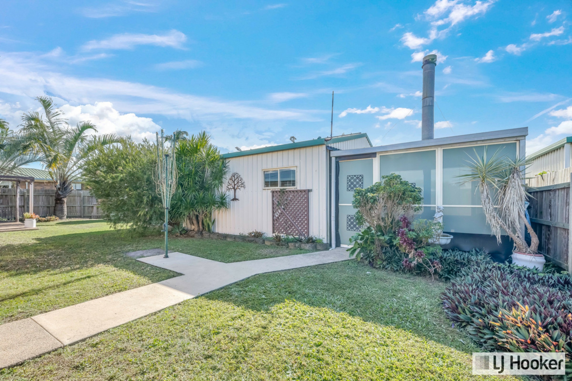8 Gray Avenue, BUNDABERG SOUTH