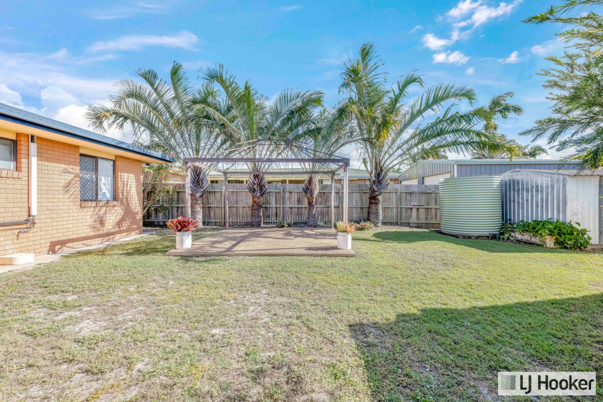 8 Gray Avenue, BUNDABERG SOUTH
