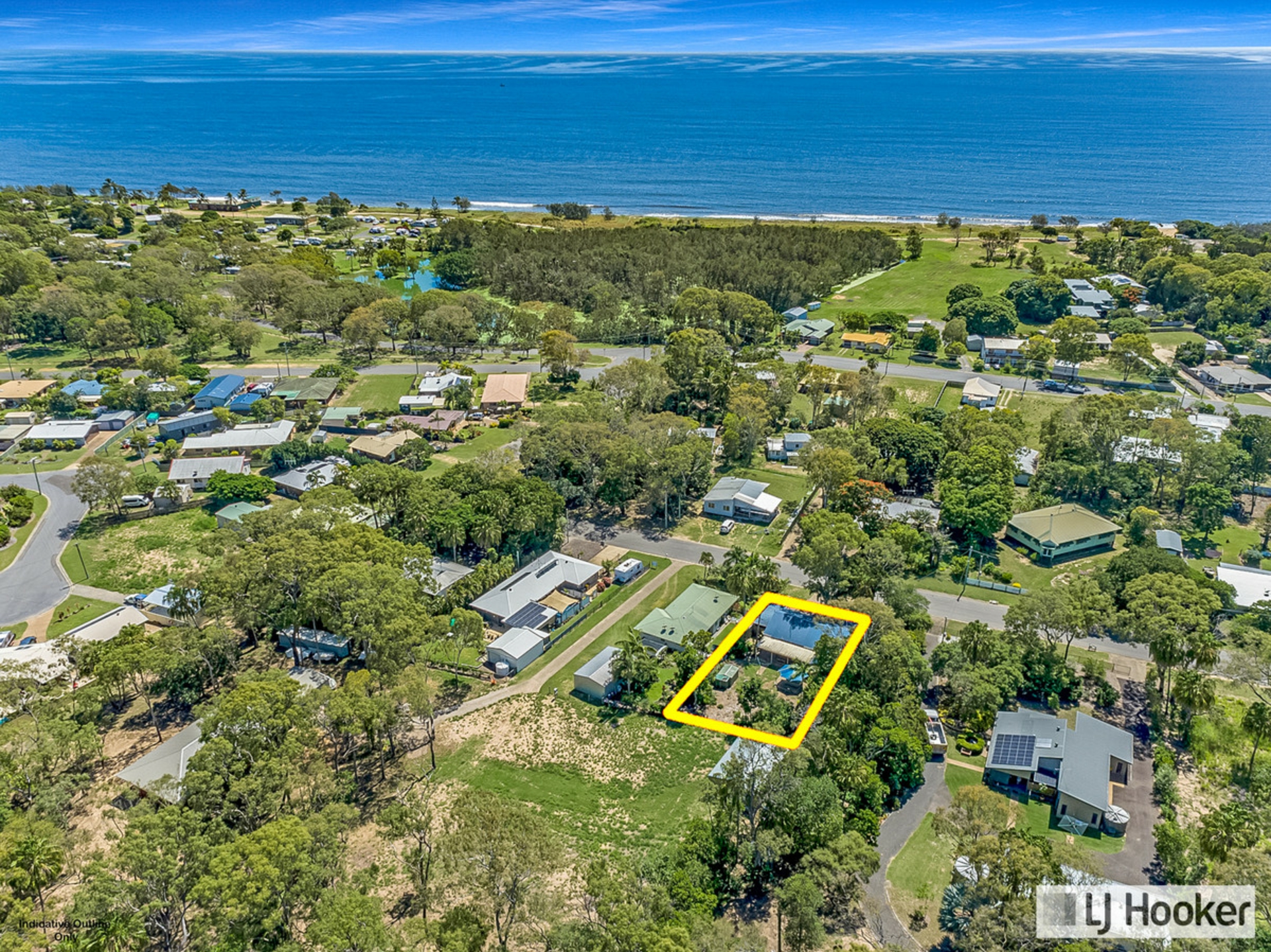 26 Lagoon Drive, MOORE PARK BEACH