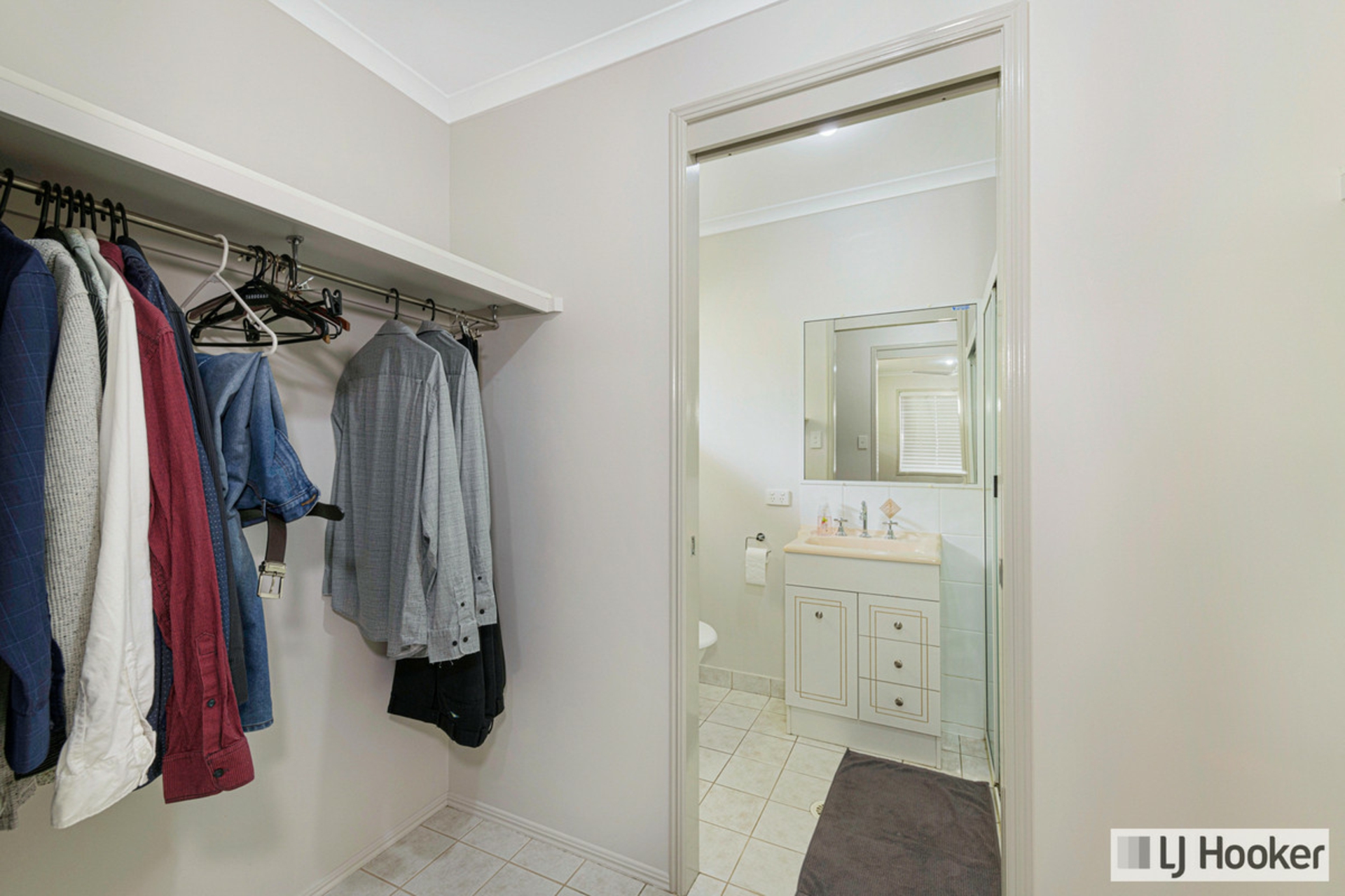 26 Lagoon Drive, MOORE PARK BEACH