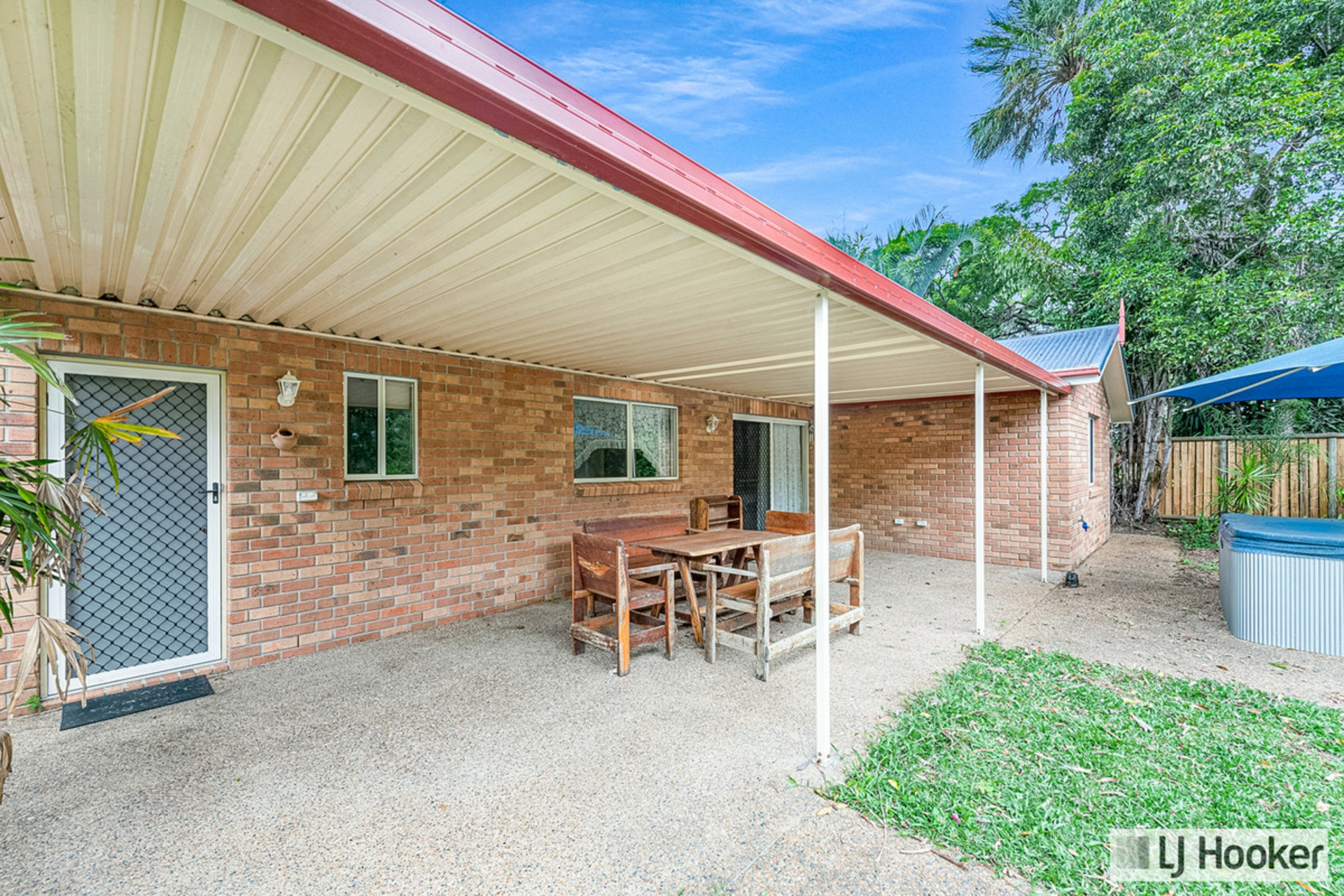 26 Lagoon Drive, MOORE PARK BEACH