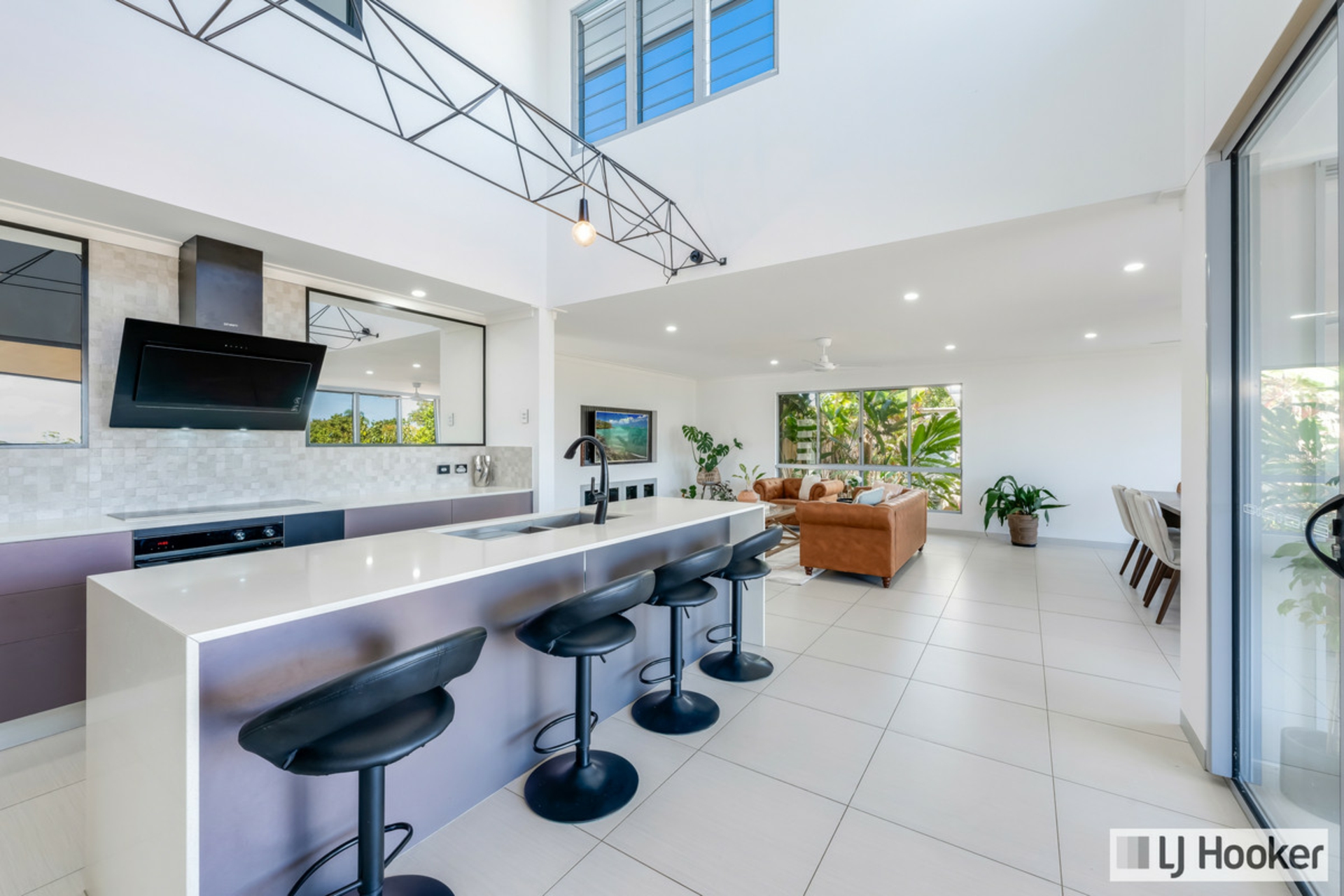 66A Hanbury Street — photo 10 of 30
