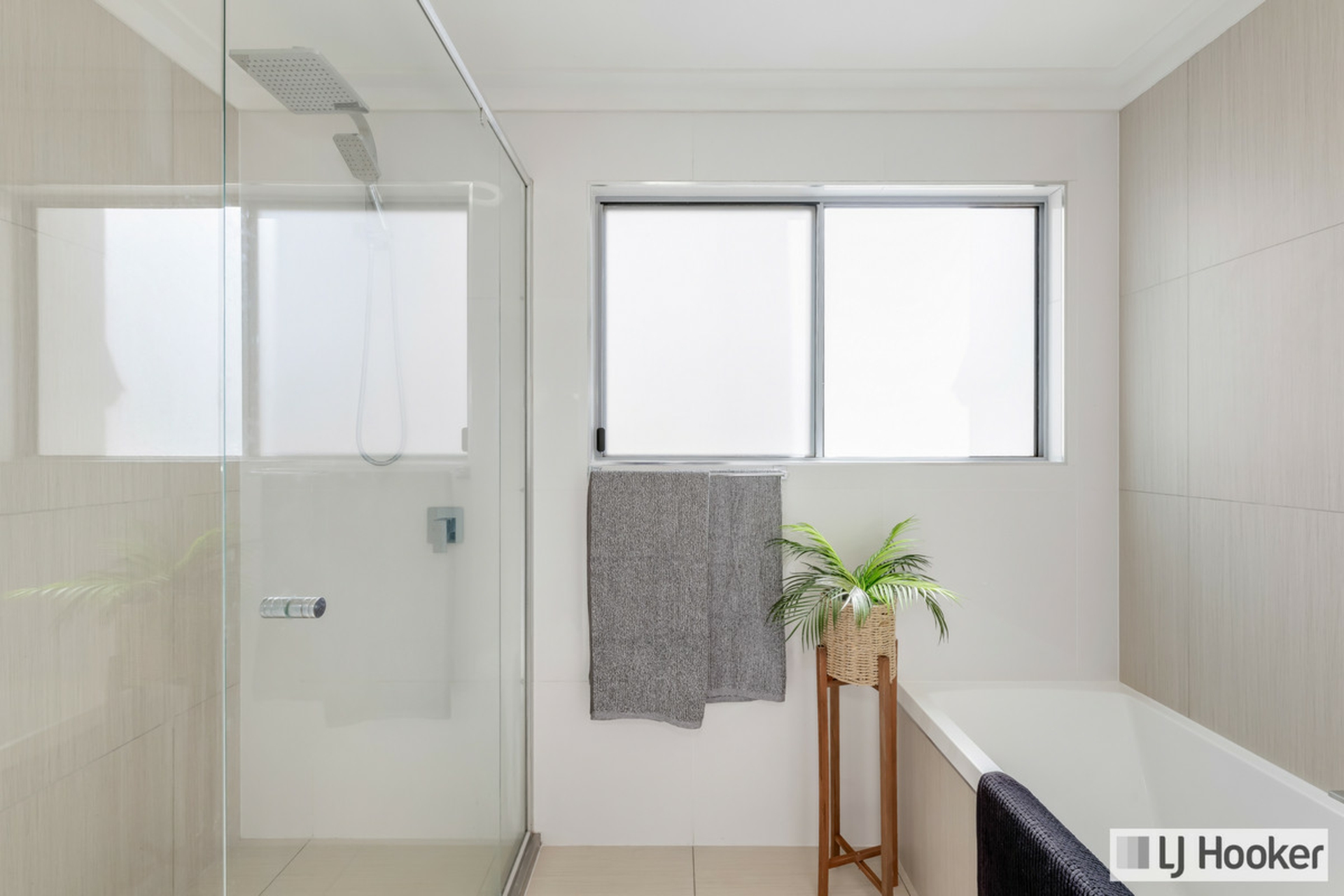 66A Hanbury Street — photo 19 of 30