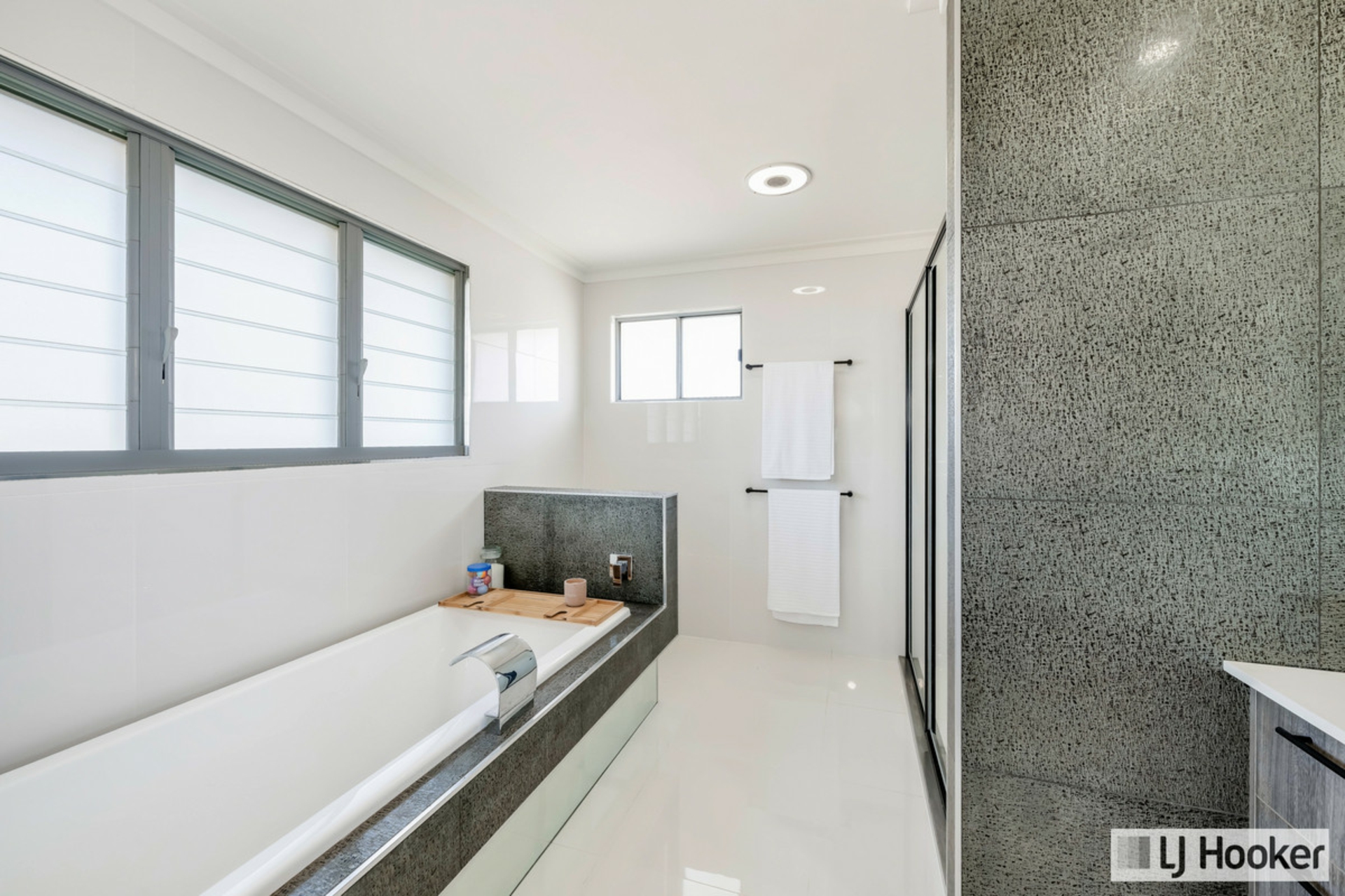 66A Hanbury Street — photo 23 of 30