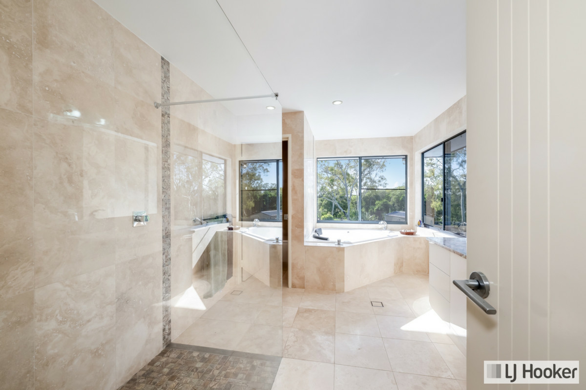 32 Heron Close — photo 17 of 30