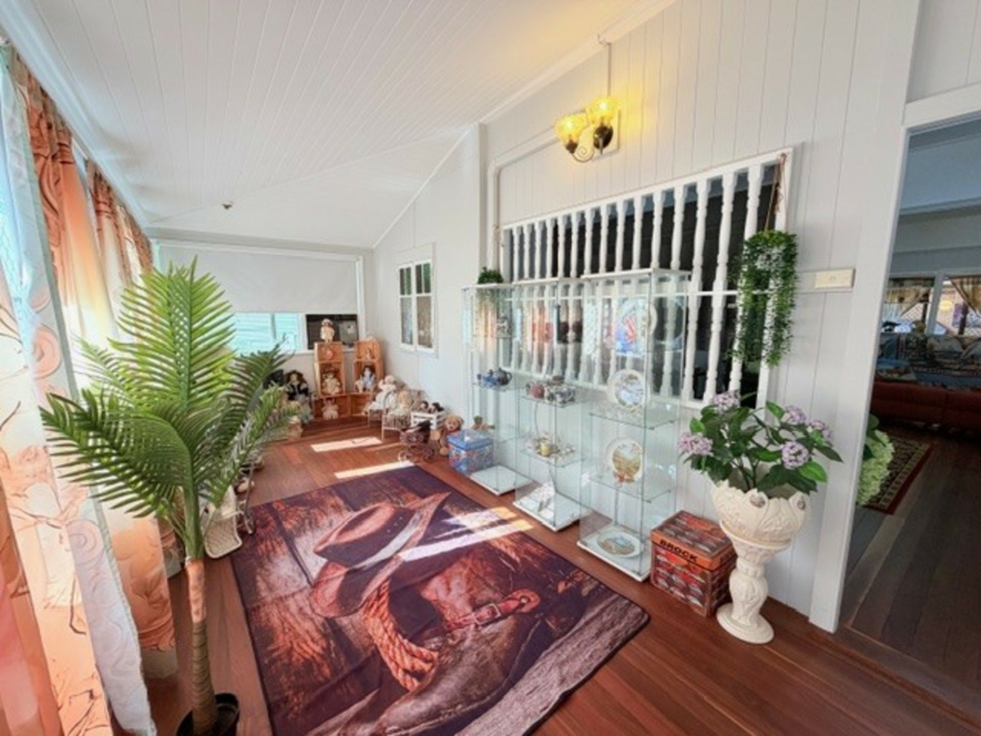 45 Warton Street — photo 4 of 28