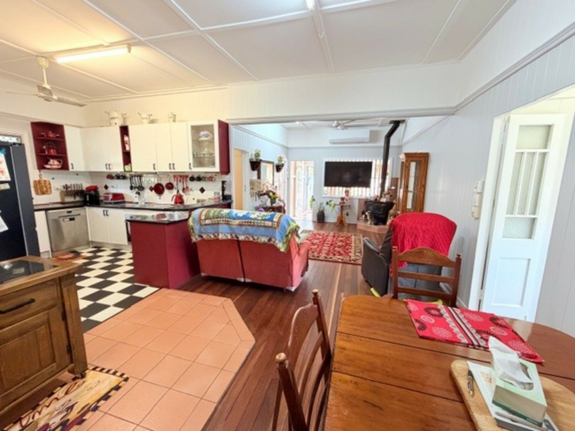 45 Warton Street — photo 8 of 28