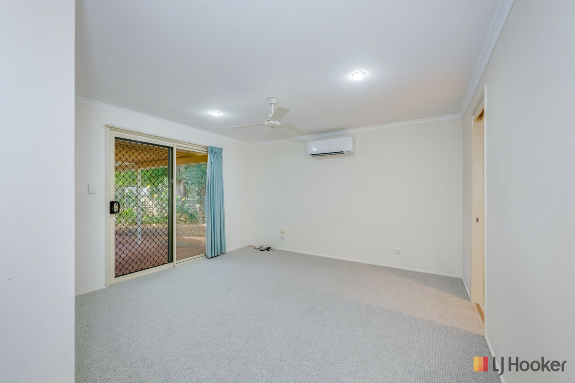 28 Acacia Street — photo 15 of 30