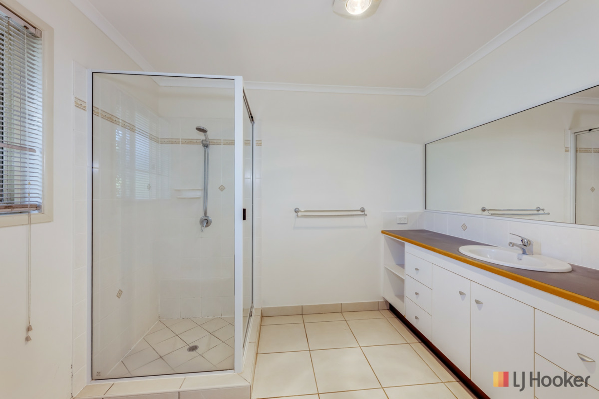 28 Acacia Street — photo 16 of 30