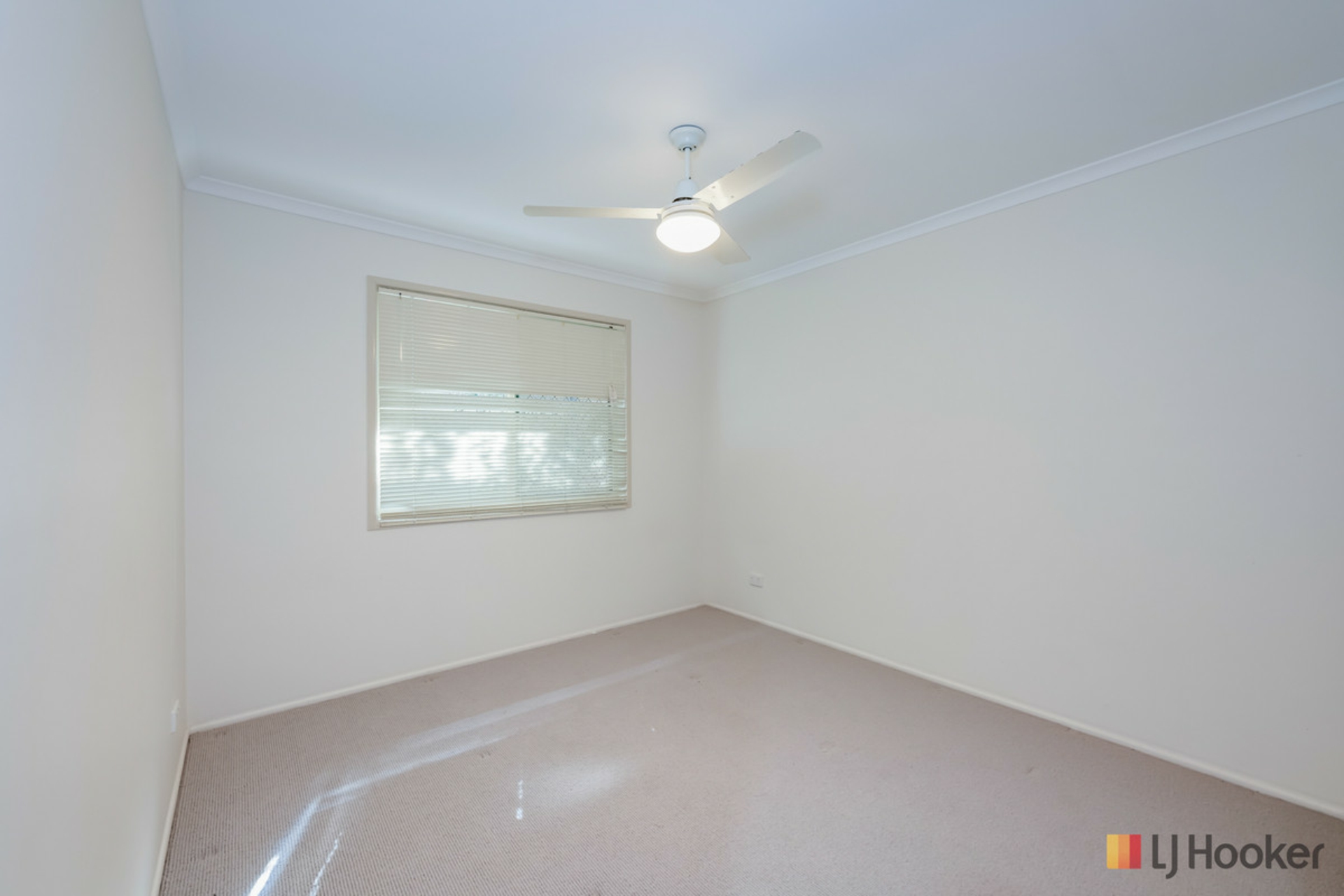 28 Acacia Street — photo 17 of 30