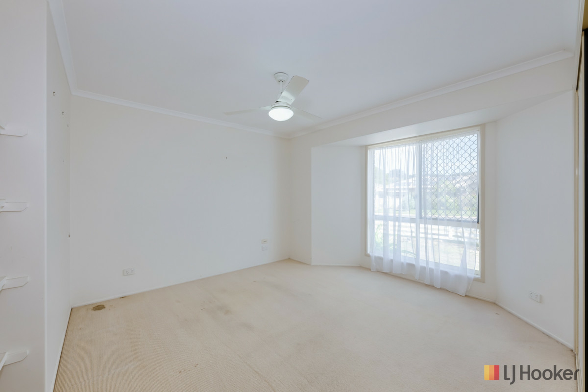 28 Acacia Street — photo 21 of 30