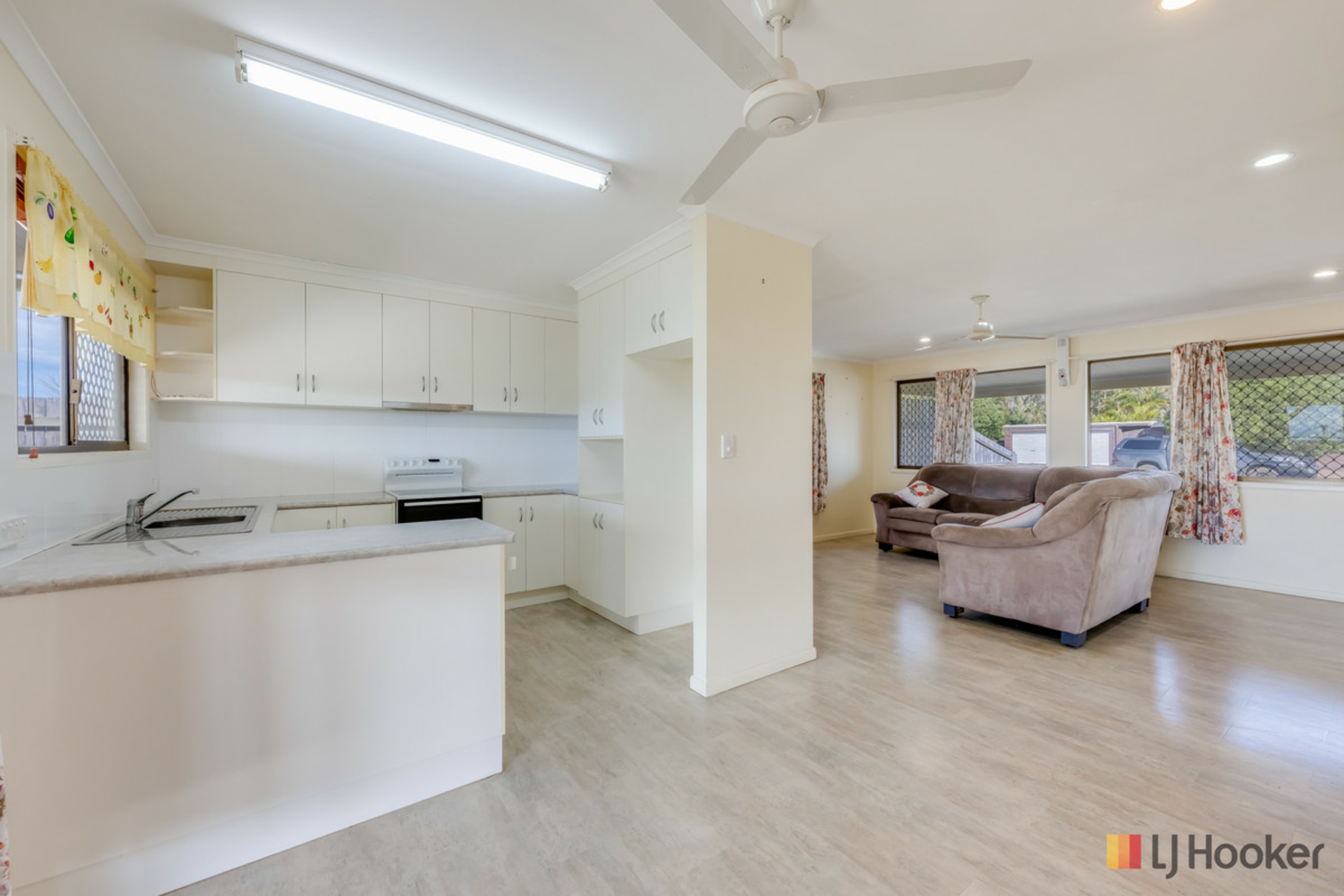 3 Russell Street — photo 2 of 22