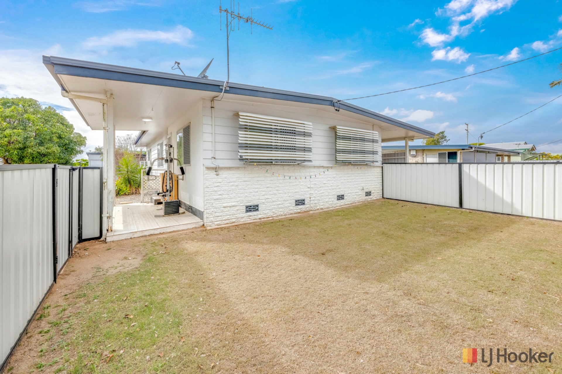 44 Loeskow Street — photo 3 of 21