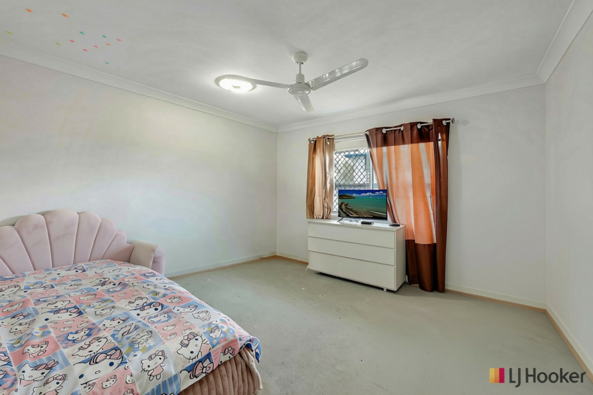 44 Loeskow Street — photo 11 of 21